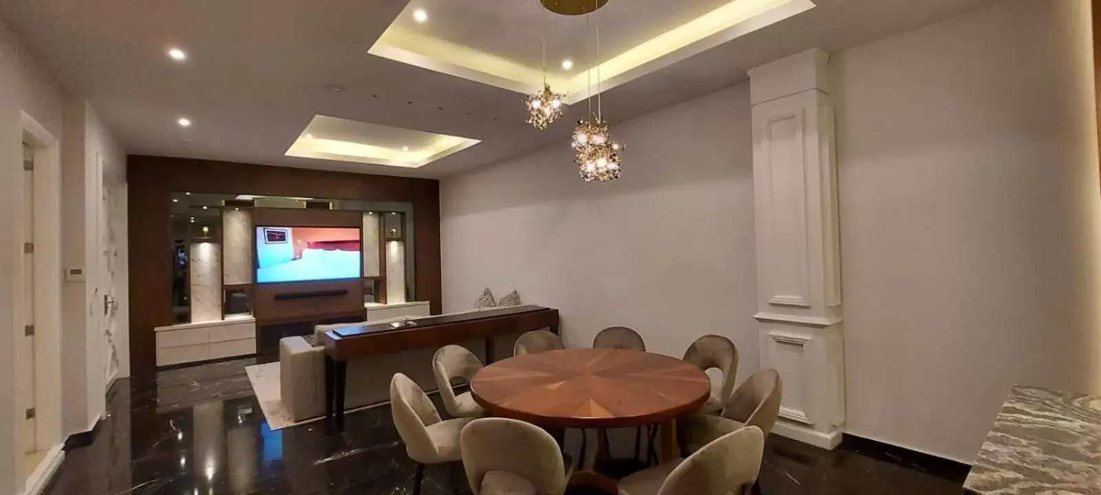 TV and multimedia, Dining Area in HOTEL & SPA MANSION SOLIS by HOTSSON