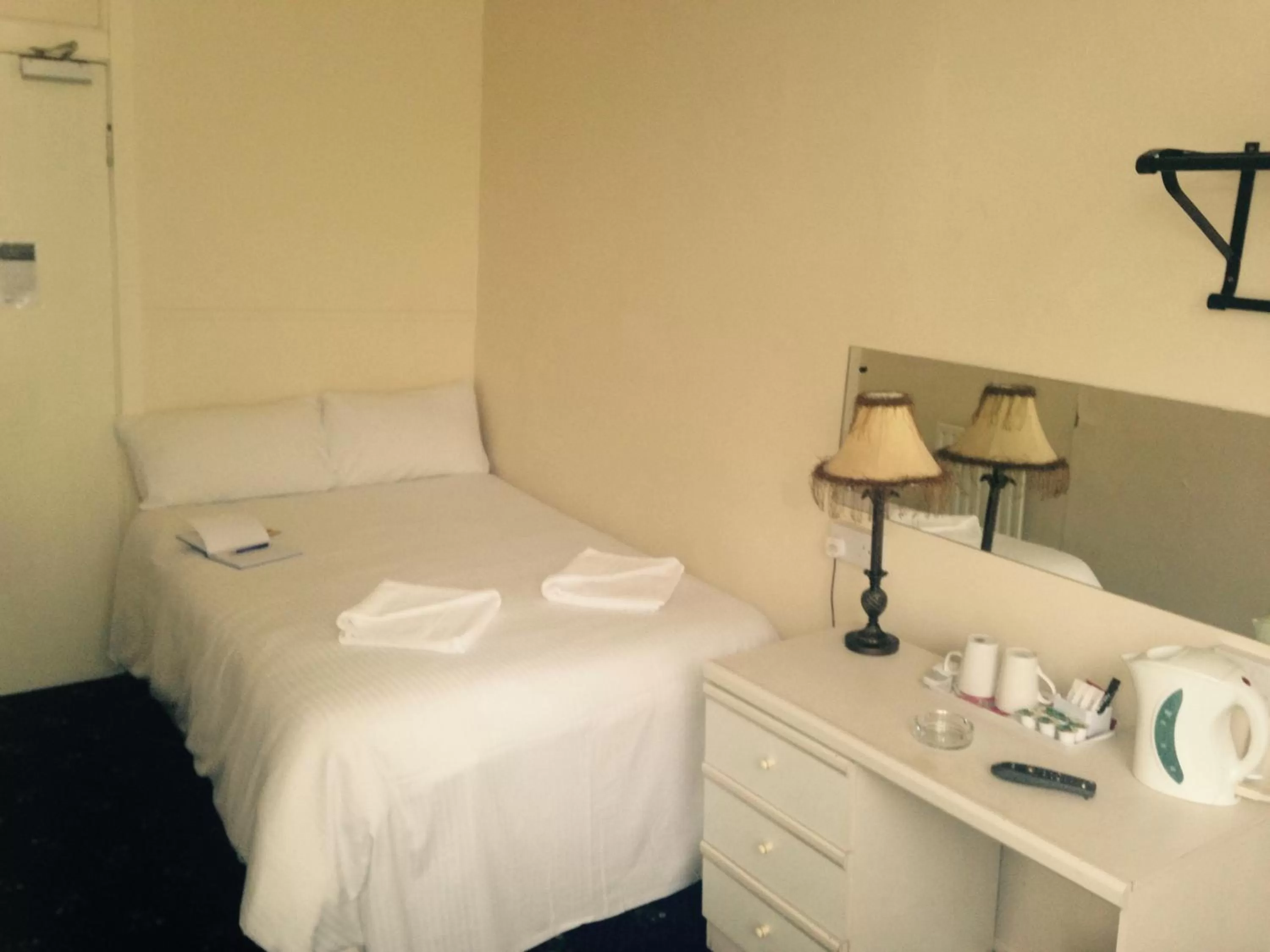 Bed in Peek-a-Booze - Budget Hotel - Adults Only