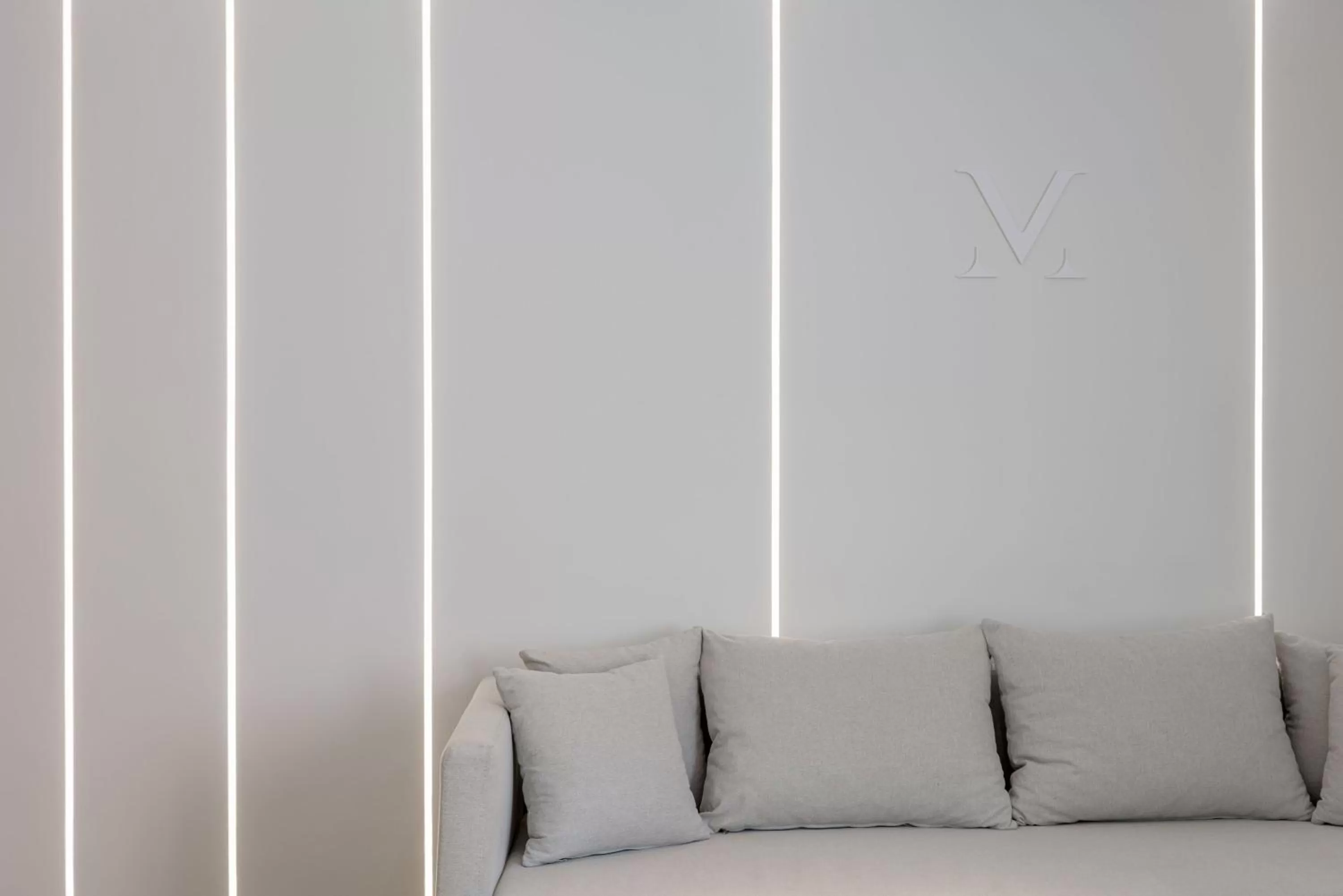 Acropolis Magenta Luxury Suites