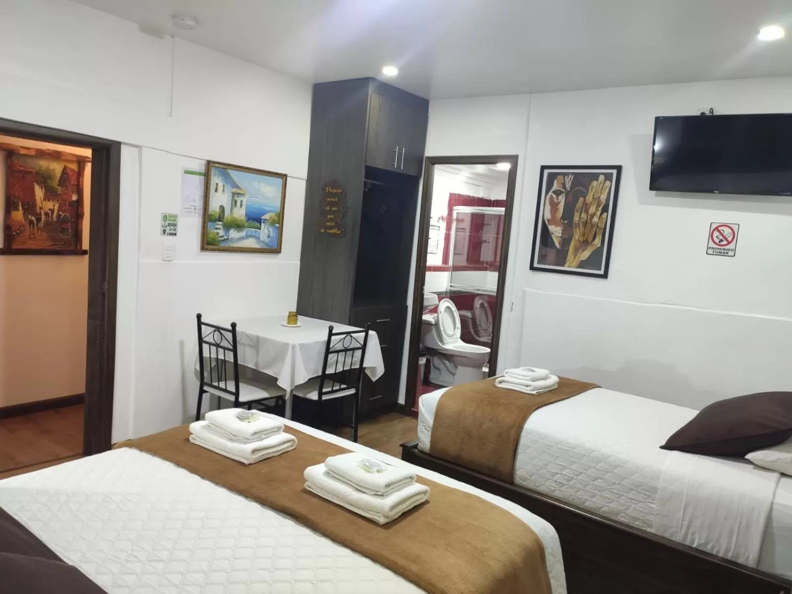 Twin Room in Hotel el Che No apto para corruptos