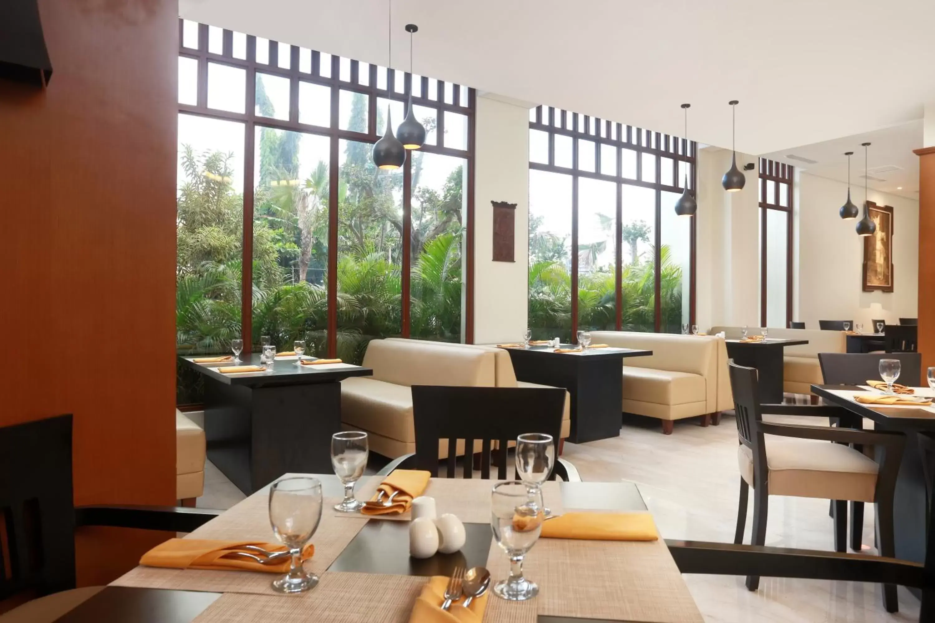 Dining area, Restaurant/Places to Eat in Wimarion Hotel Semarang