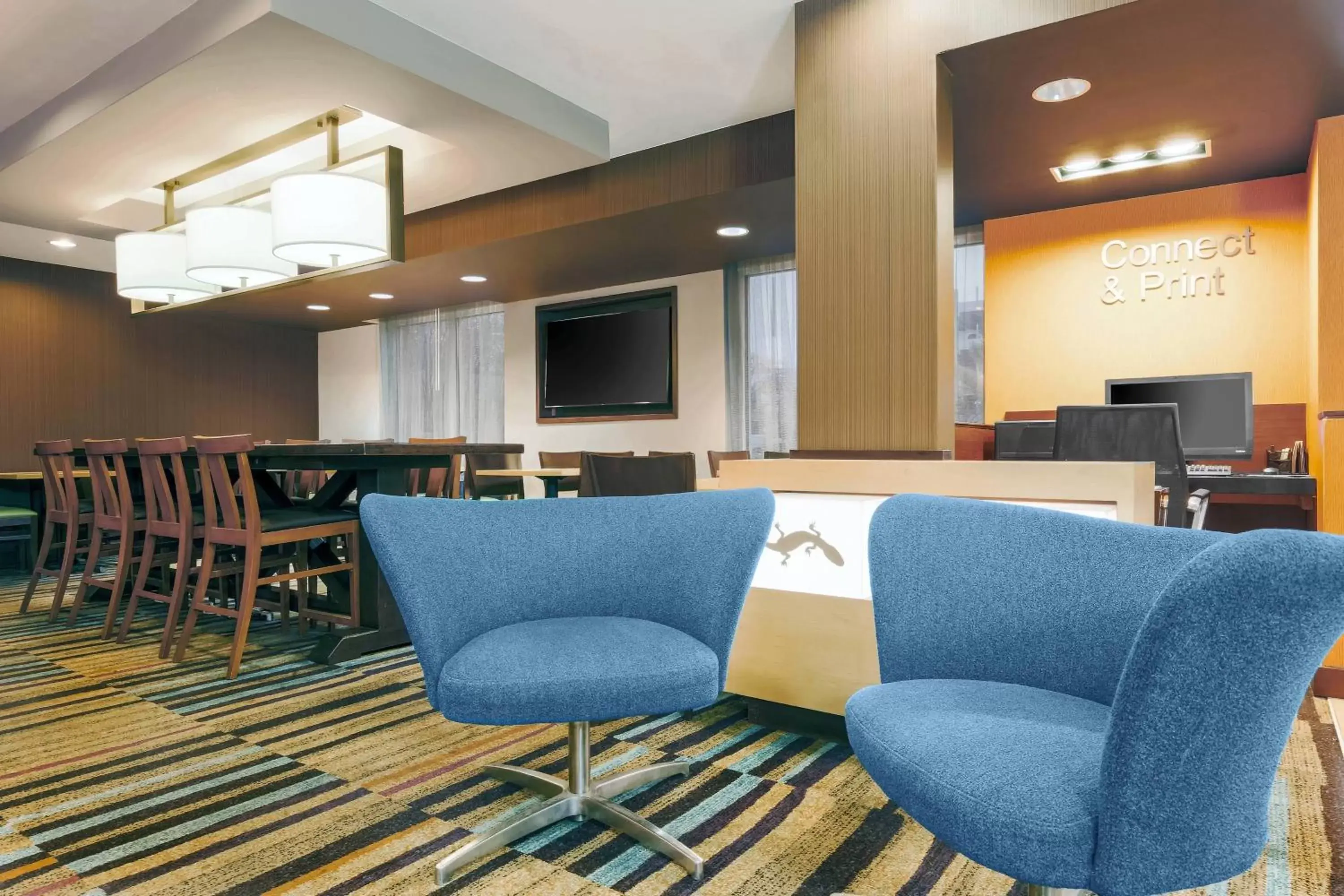 Lobby or reception, Lounge/Bar in Fairfield Inn & Suites by Marriott San Antonio Airport/North Star Mall