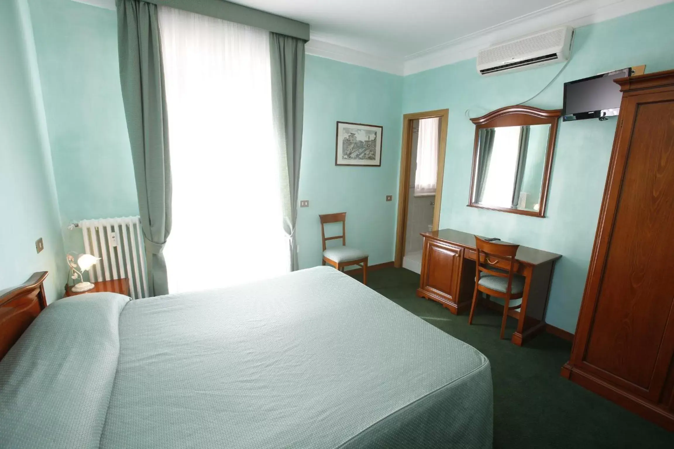 Bedroom, Bed in Hotel Adriatic