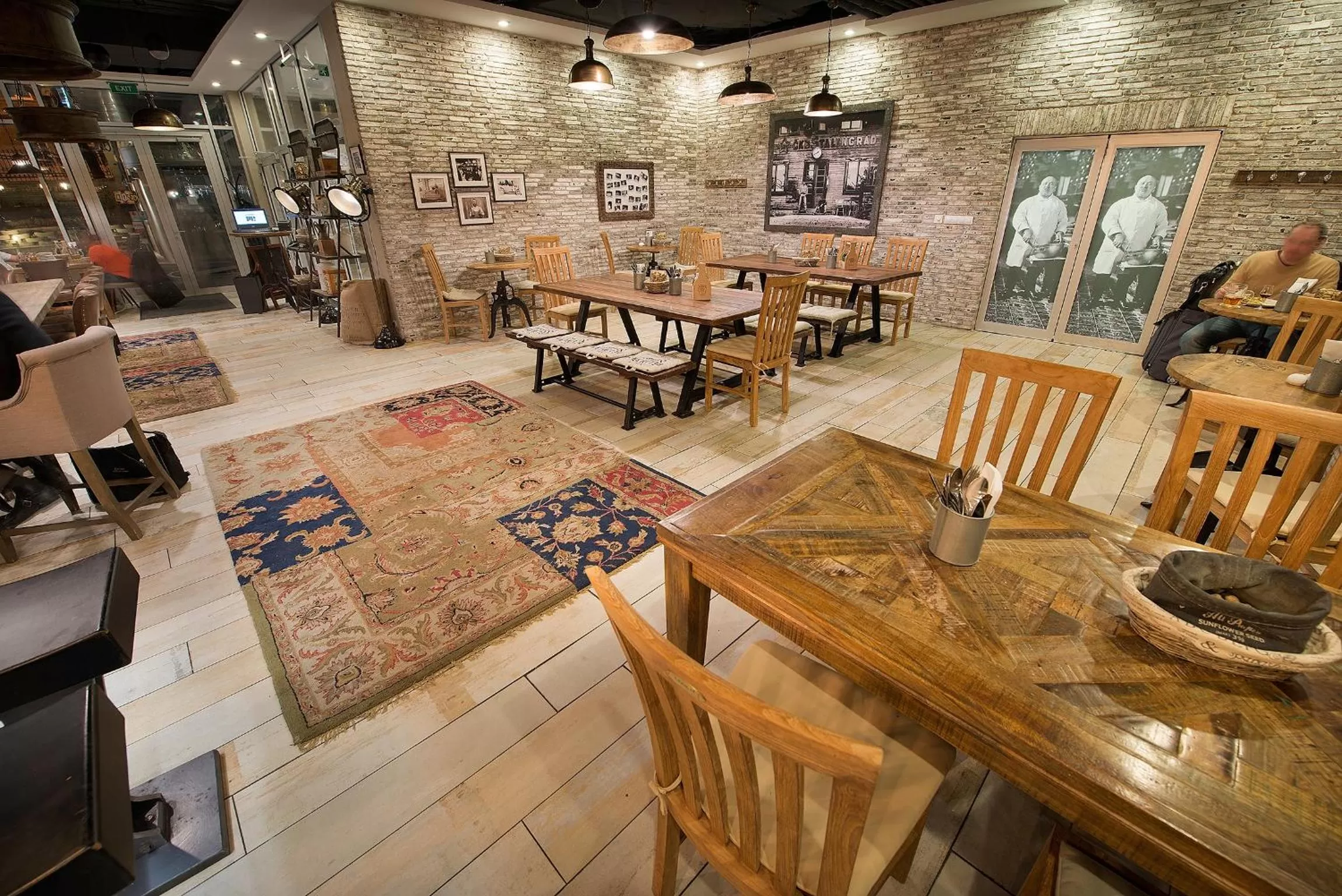 Restaurant/places to eat in LOFT Hotel Bratislava