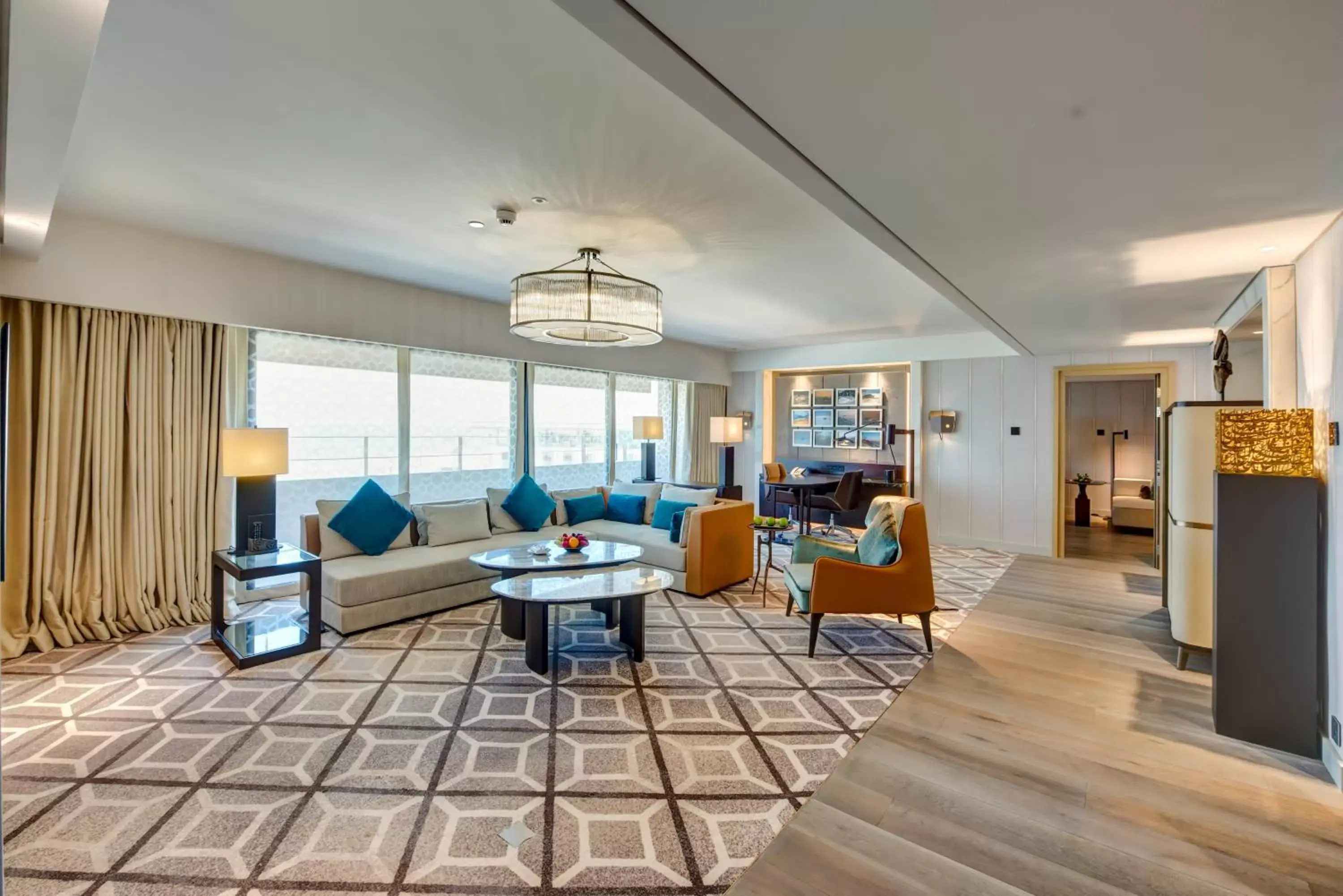 Living room, Seating Area in InterContinental Muscat, an IHG Hotel