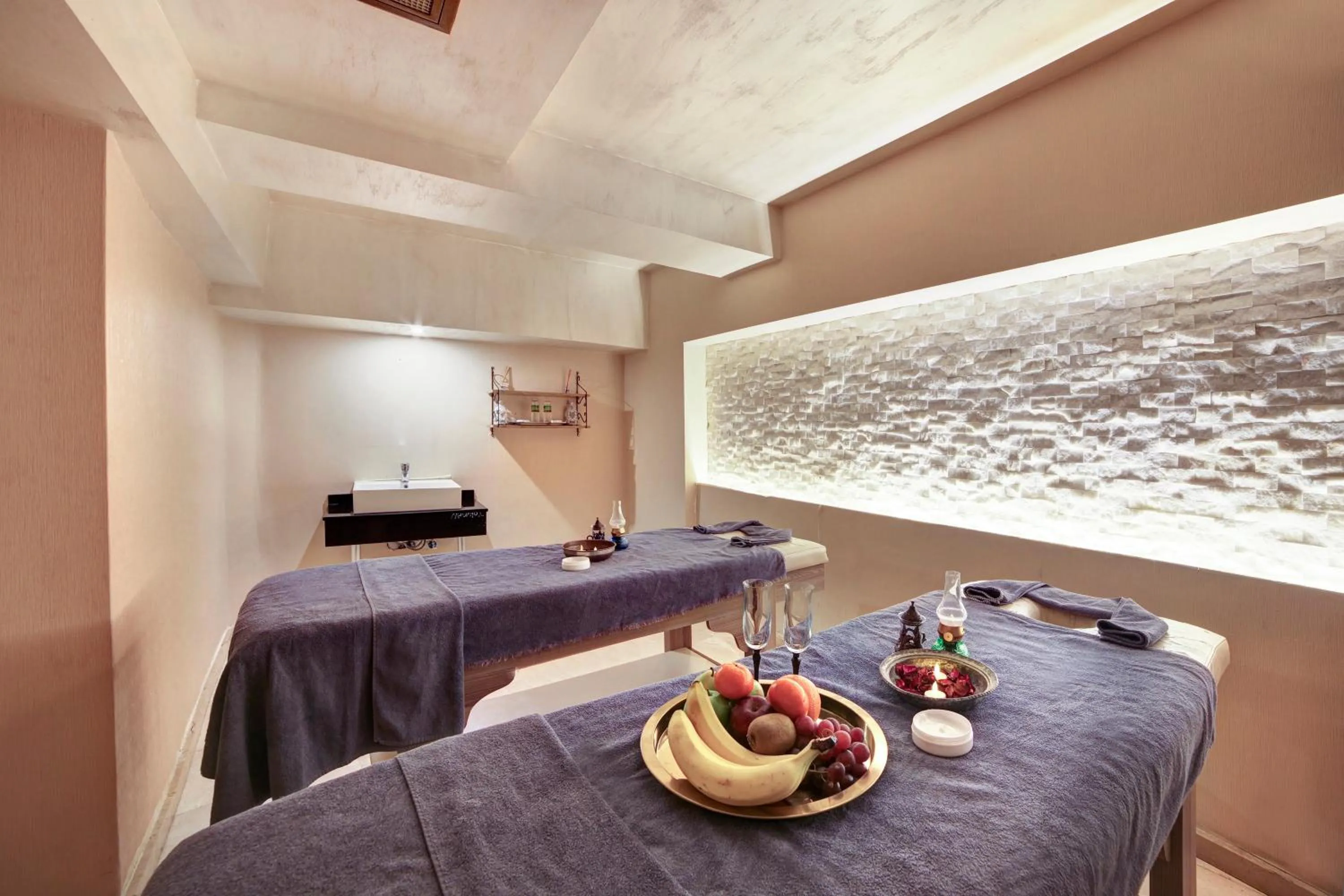Massage in Great Fortune Hotel & Spa
