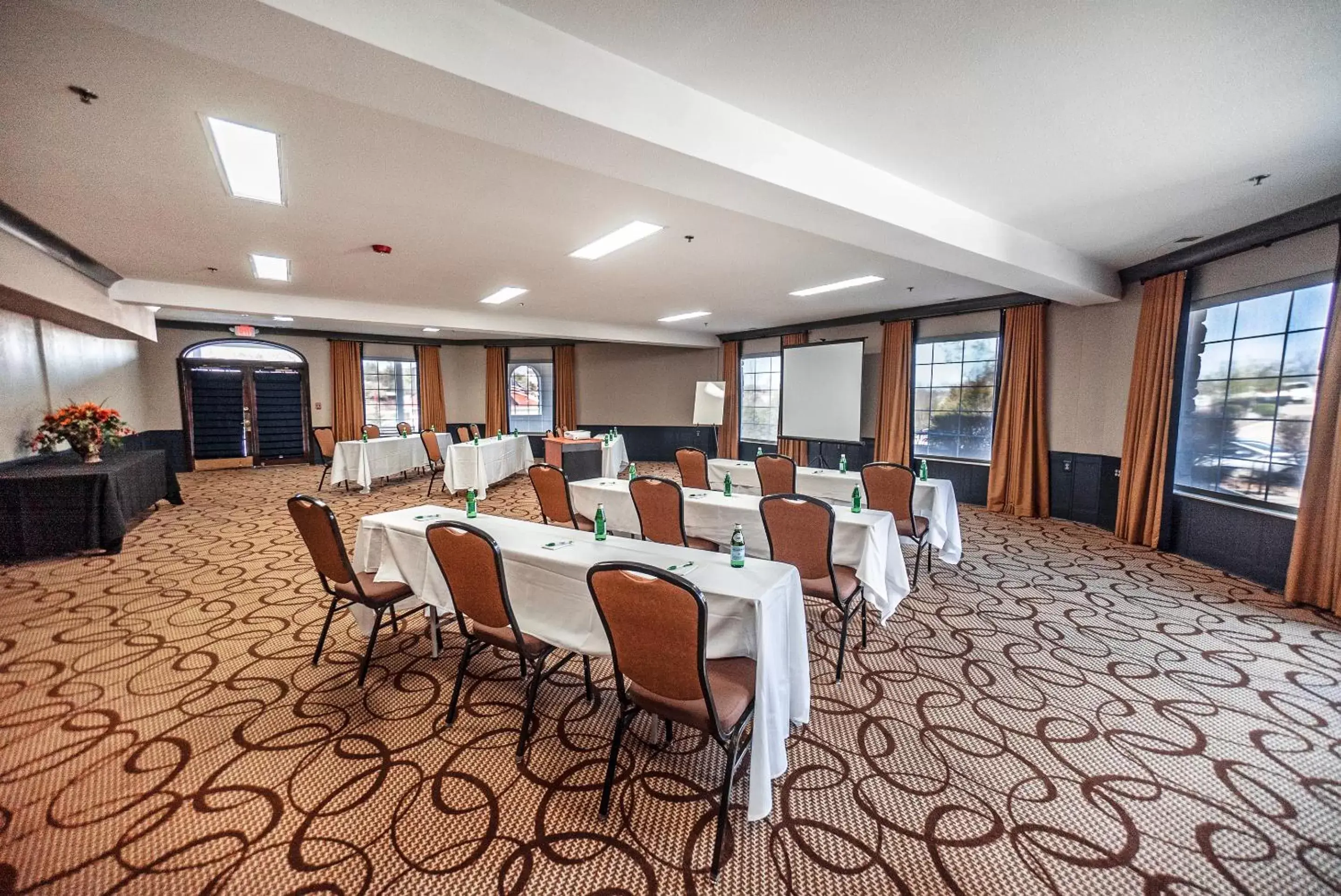 Meeting/conference room in The Stone Castle Hotel & Conference Center