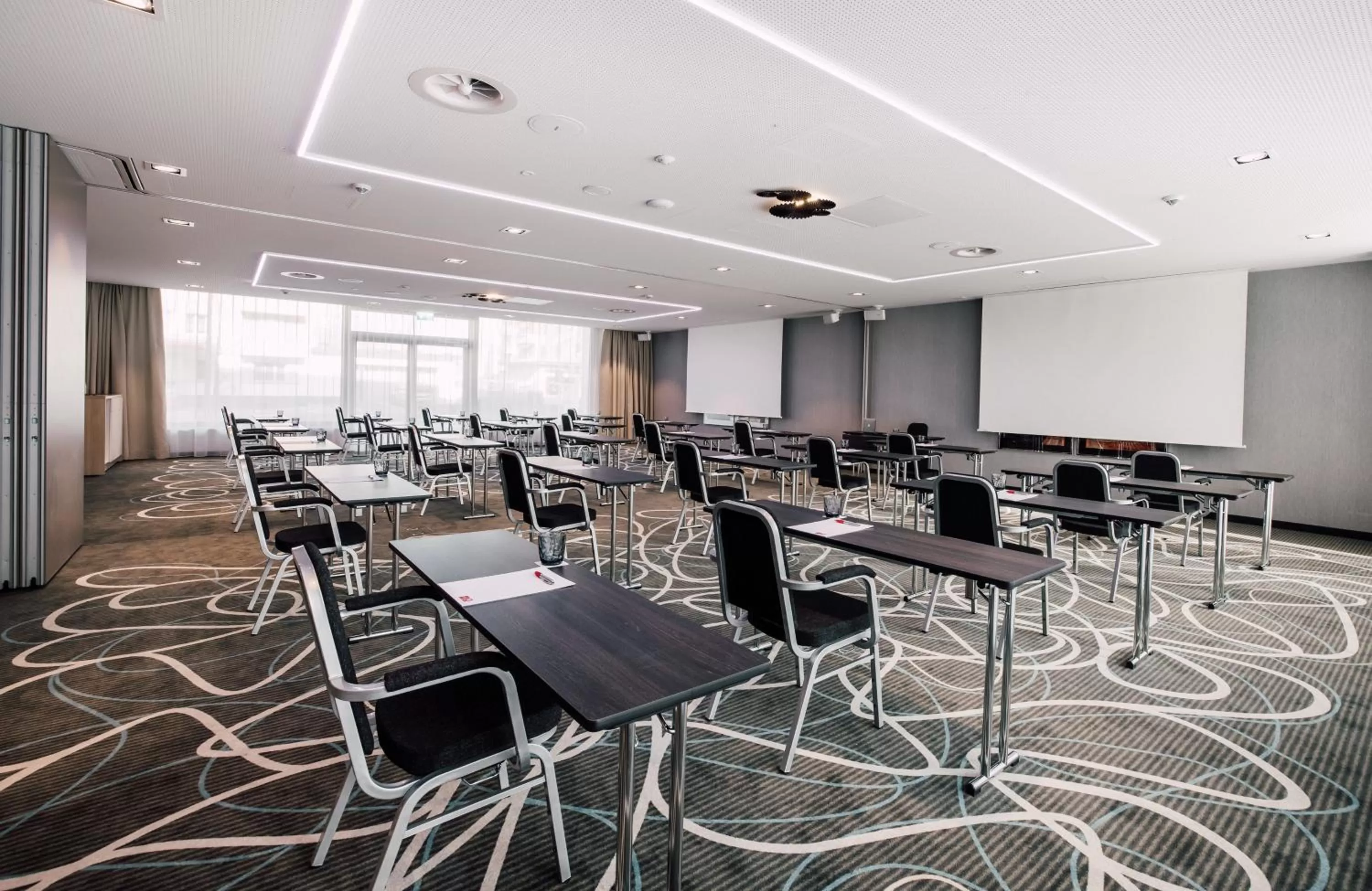 Meeting/conference room in Leonardo Hotel Zurich Airport