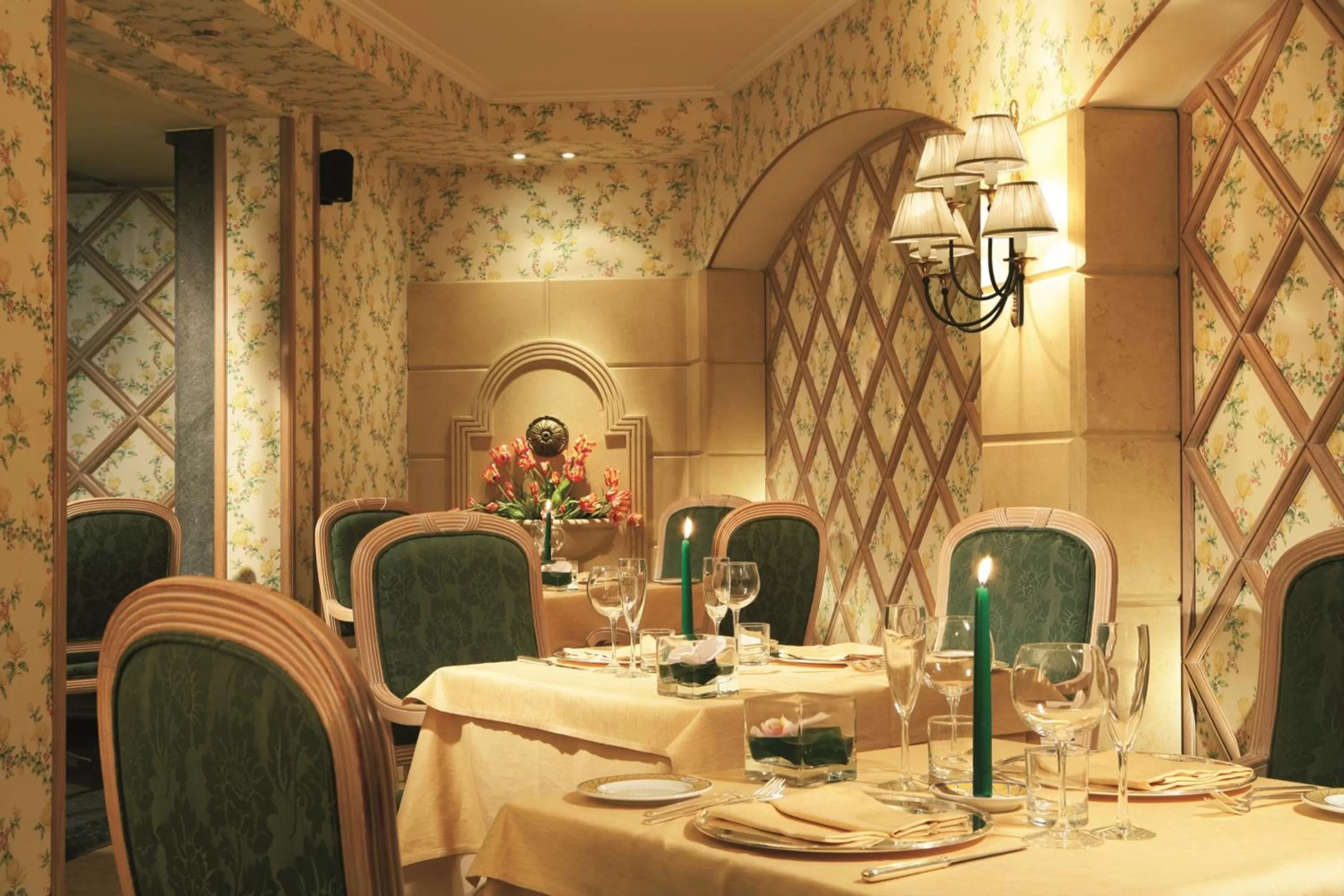 Restaurant/places to eat in Hotel Capitol Milano