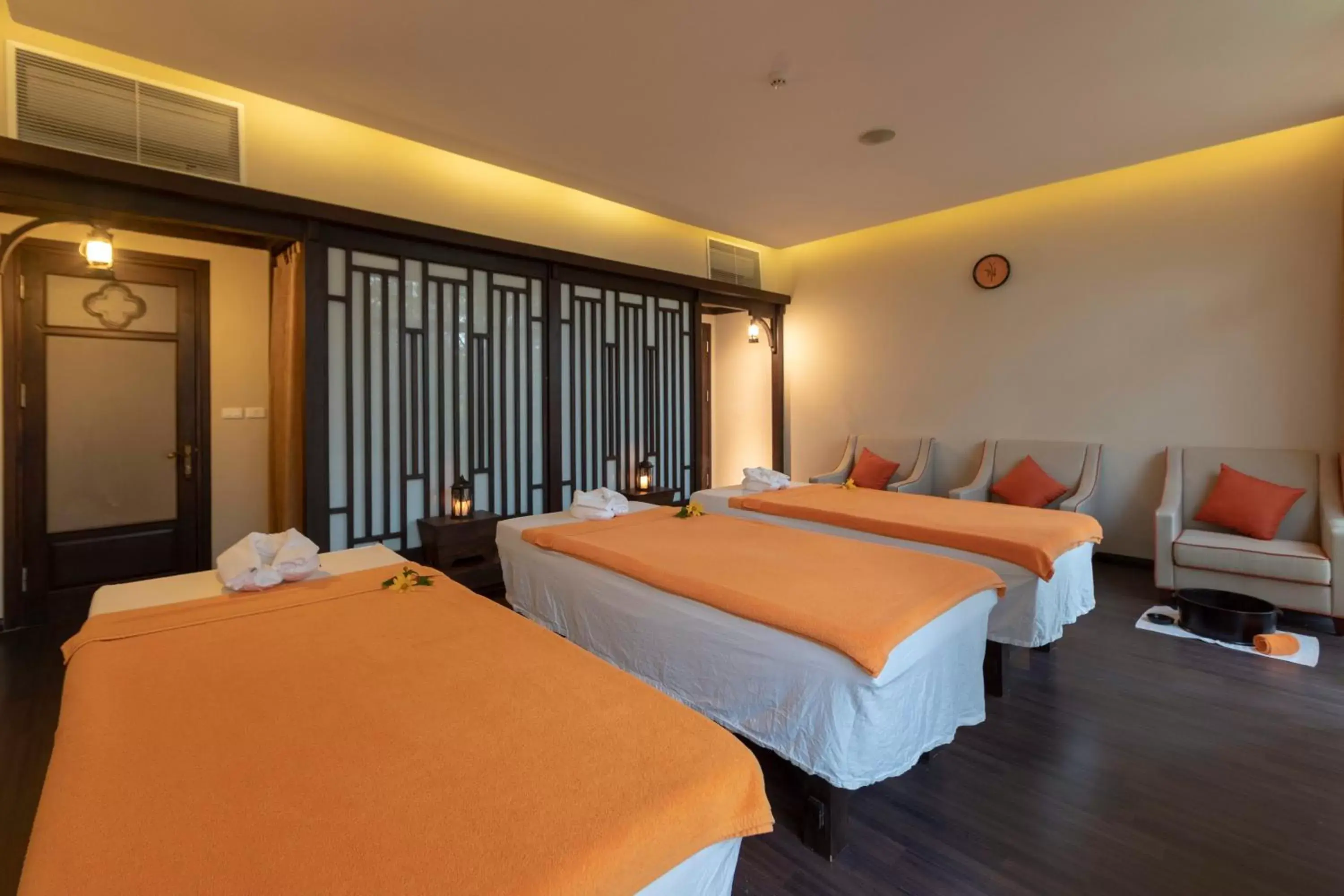 Massage, Bed in Melia Ba Vi Mountain Retreat