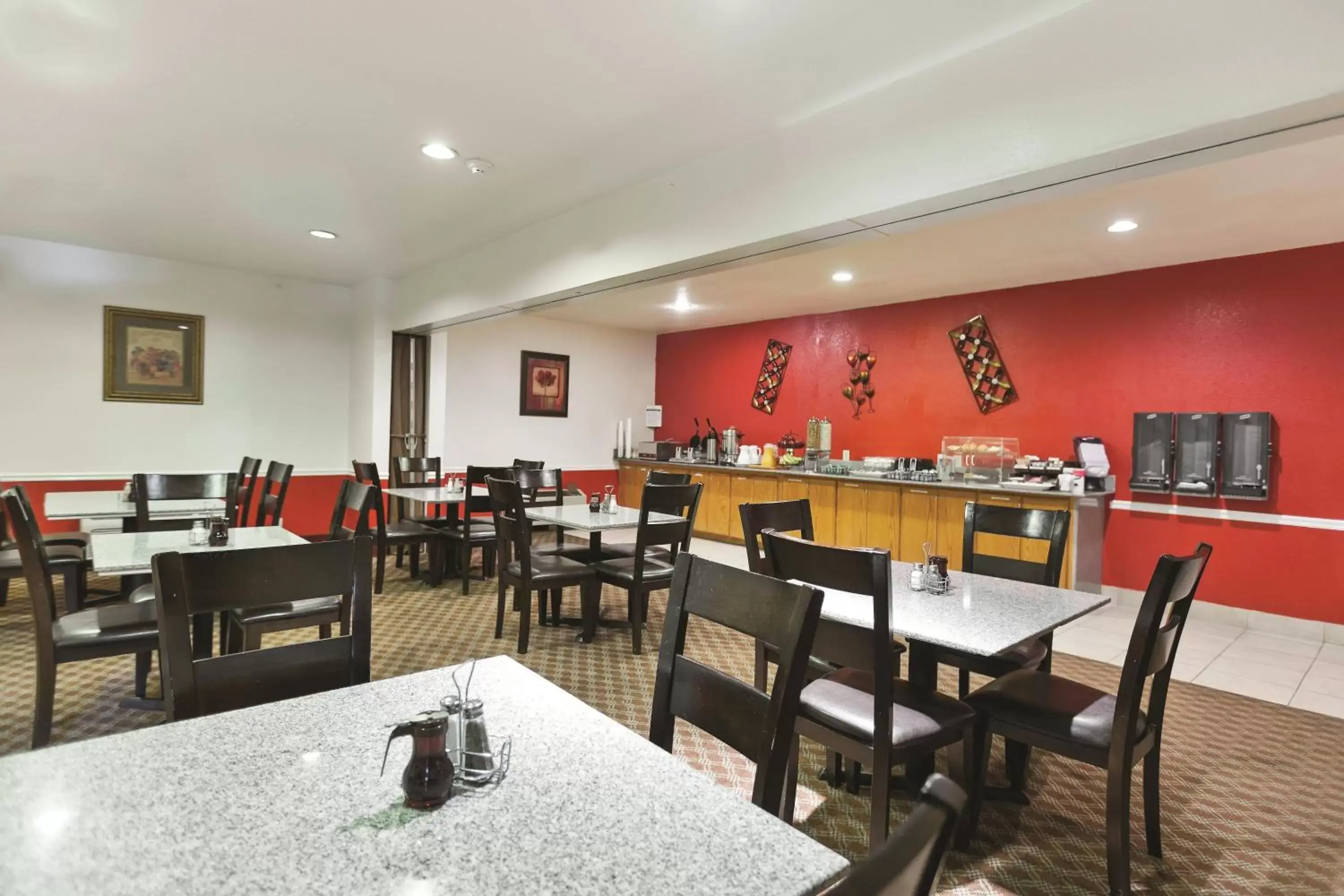 Restaurant/places to eat in Baymont by Wyndham Tehachapi Restaurant/places to eat in Baymont by Wyndham Tehachapi