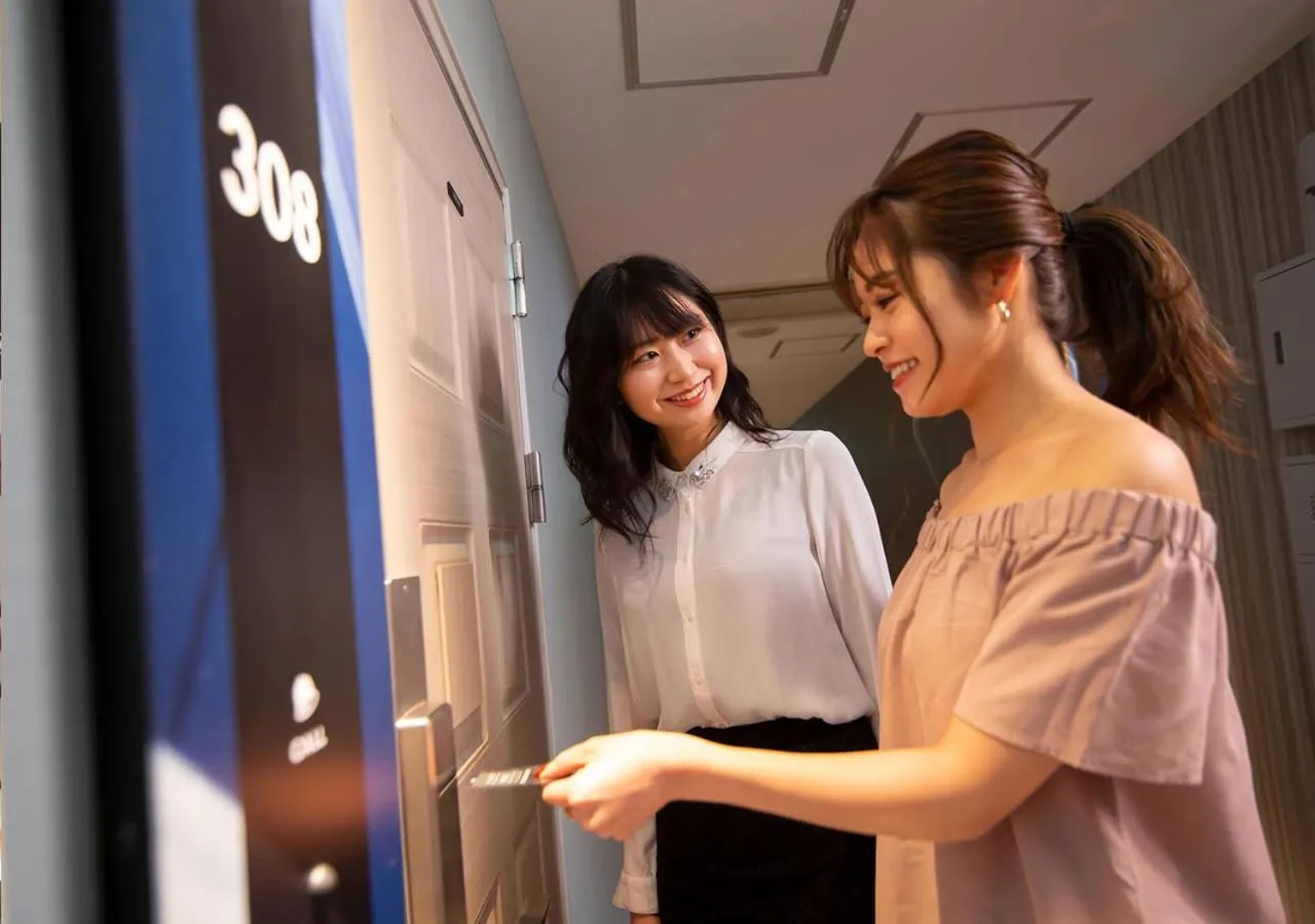 People in HOTEL U's Kouroen