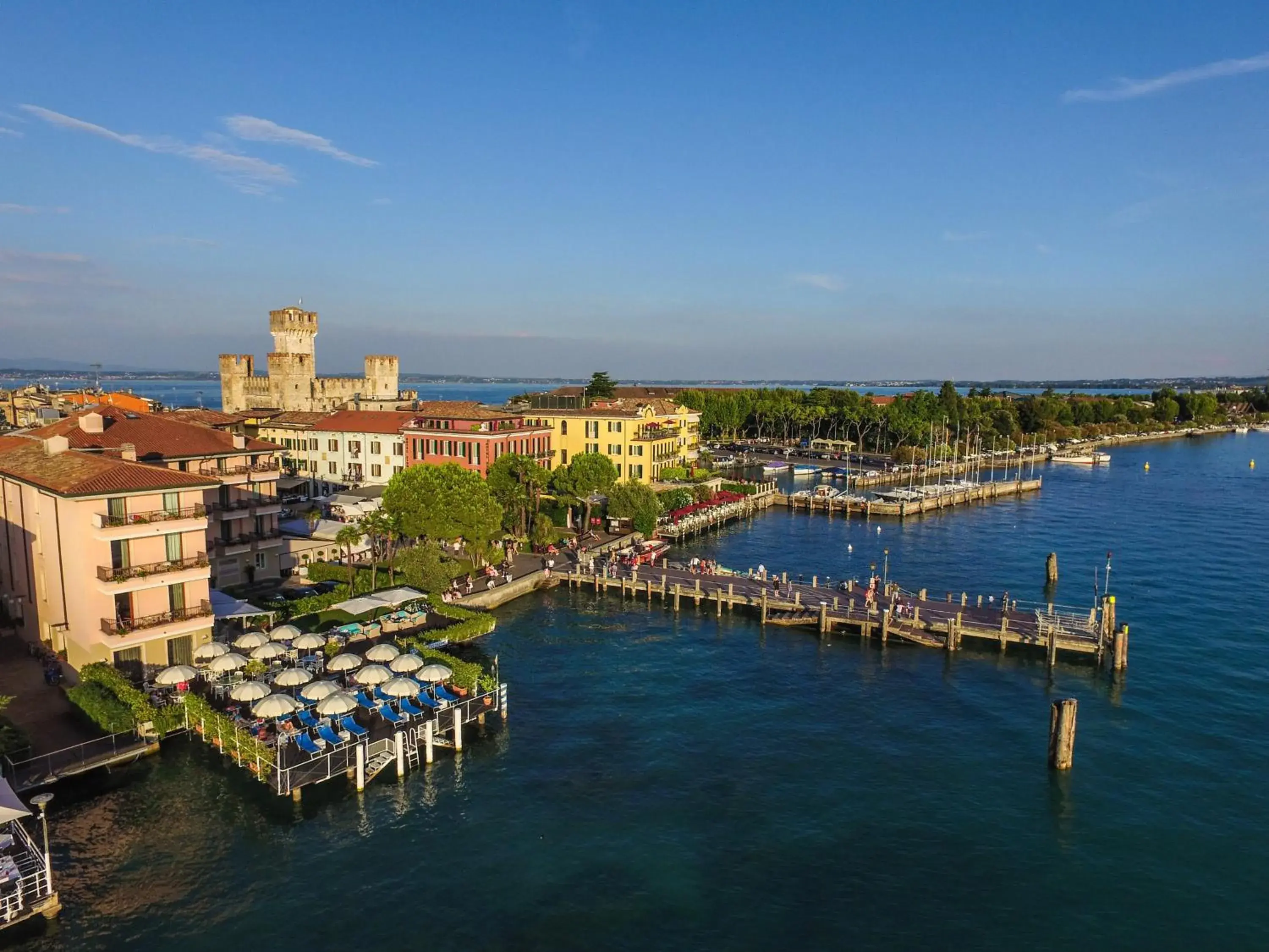 Bird's eye view, Bird's-eye View in Hotel Eden