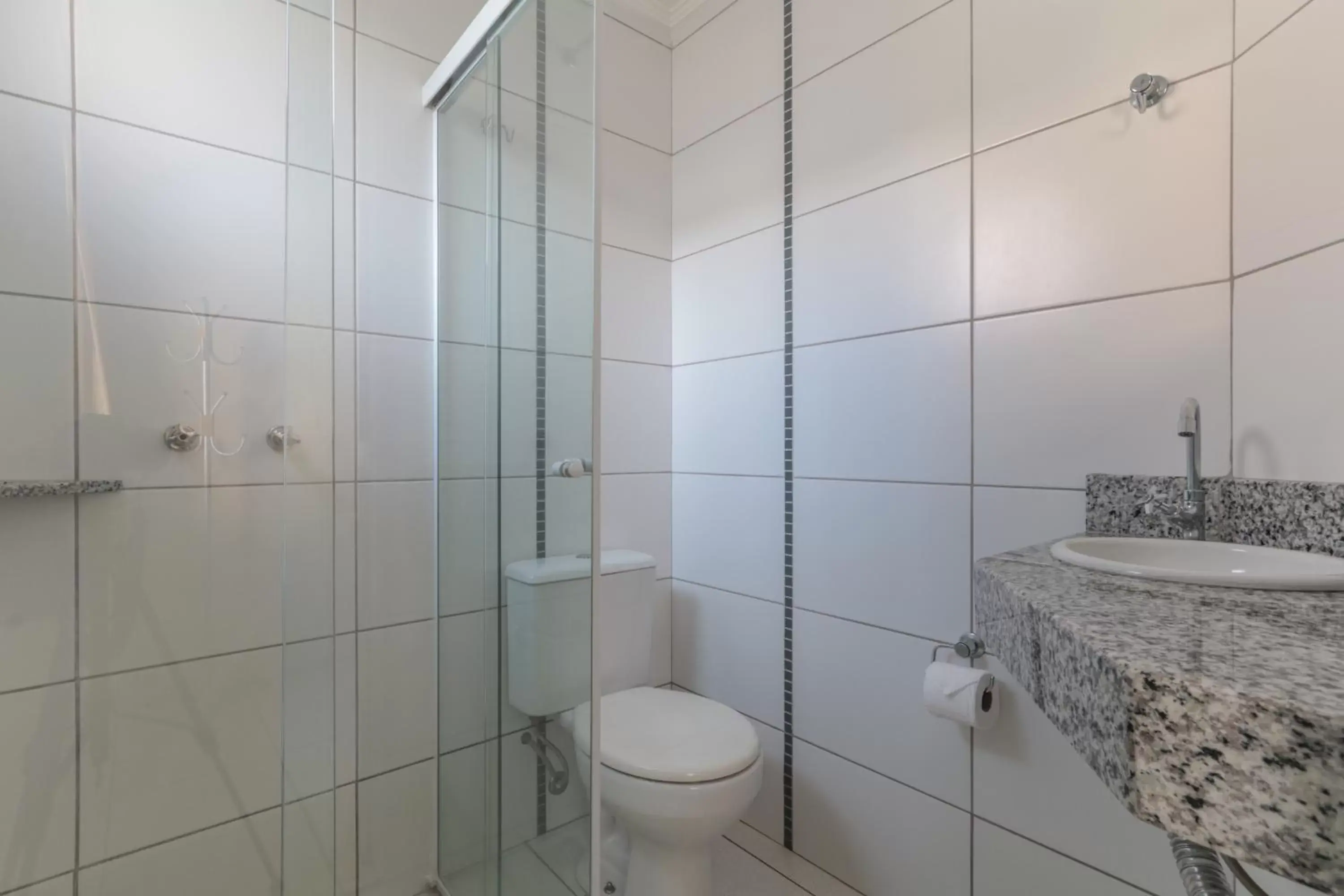Standard Twin Room - single occupancy in Hotel Copacabana Piracicaba Standard Twin Room - single occupancy in Hotel Copacabana Piracicaba