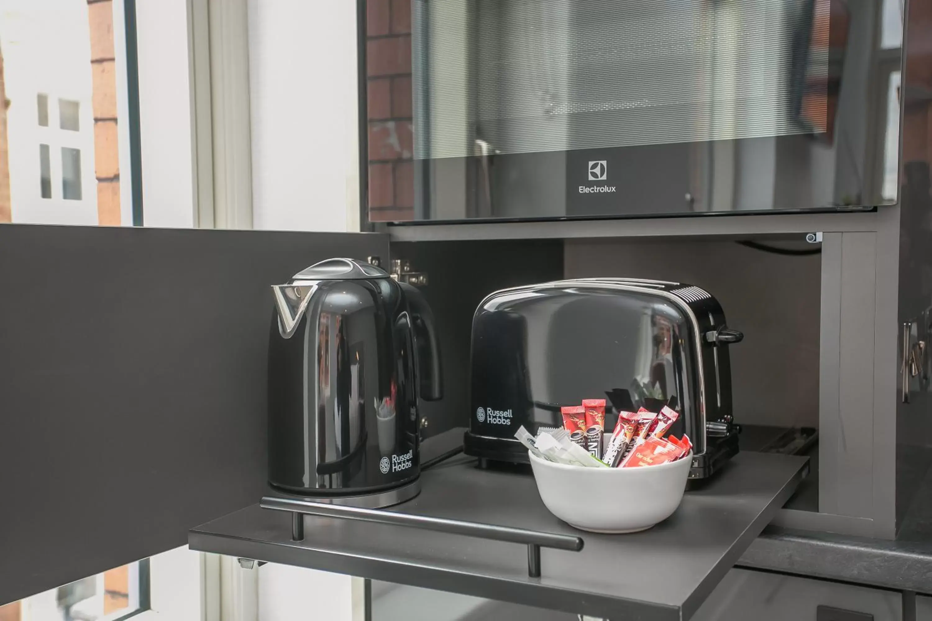 Coffee/tea facilities, Kitchen/Kitchenette in Grafton Street Studios by City Break Apartments