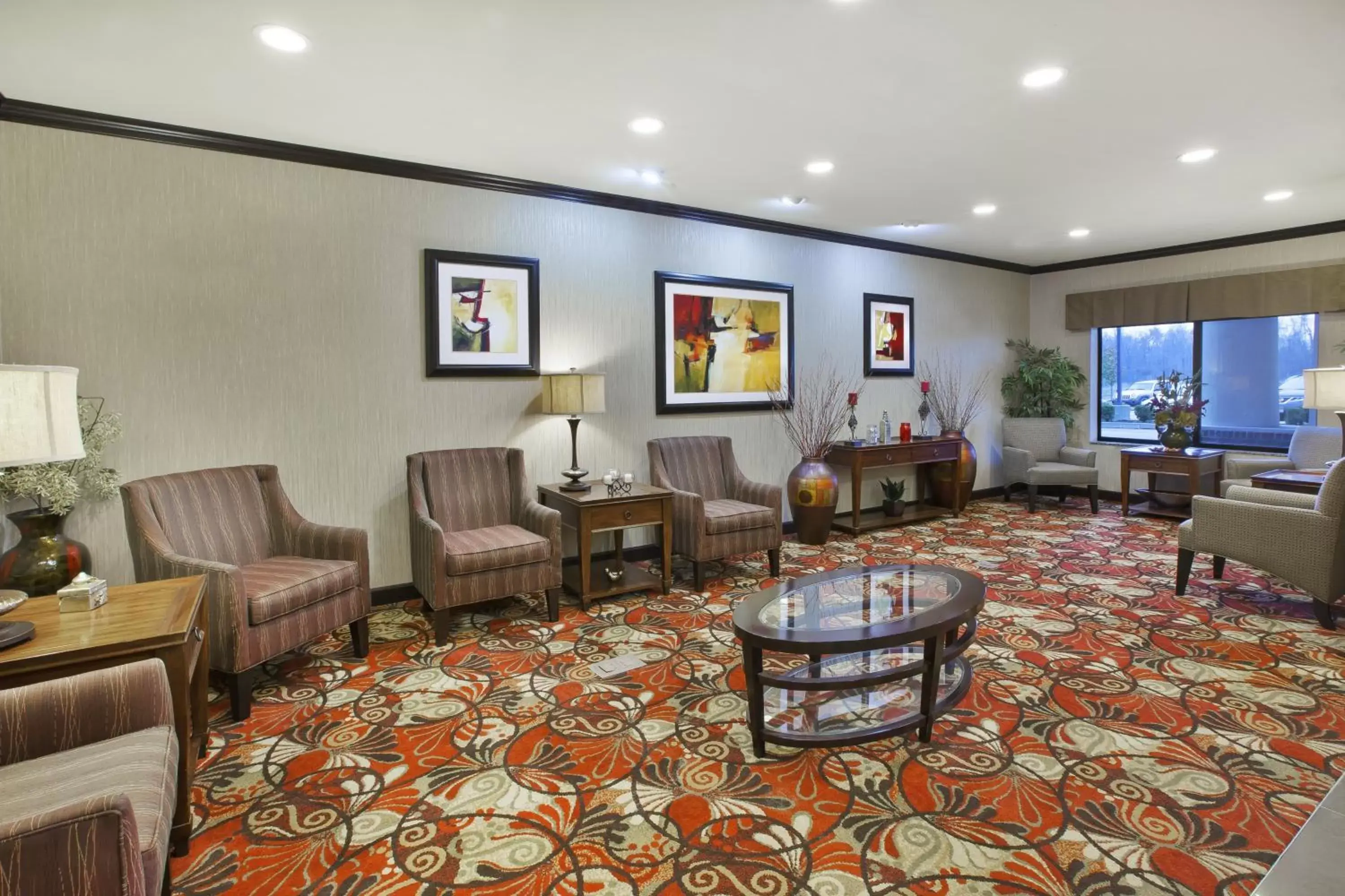 Lobby or reception in Holiday Inn Express and Suites Wheeling, an IHG Hotel