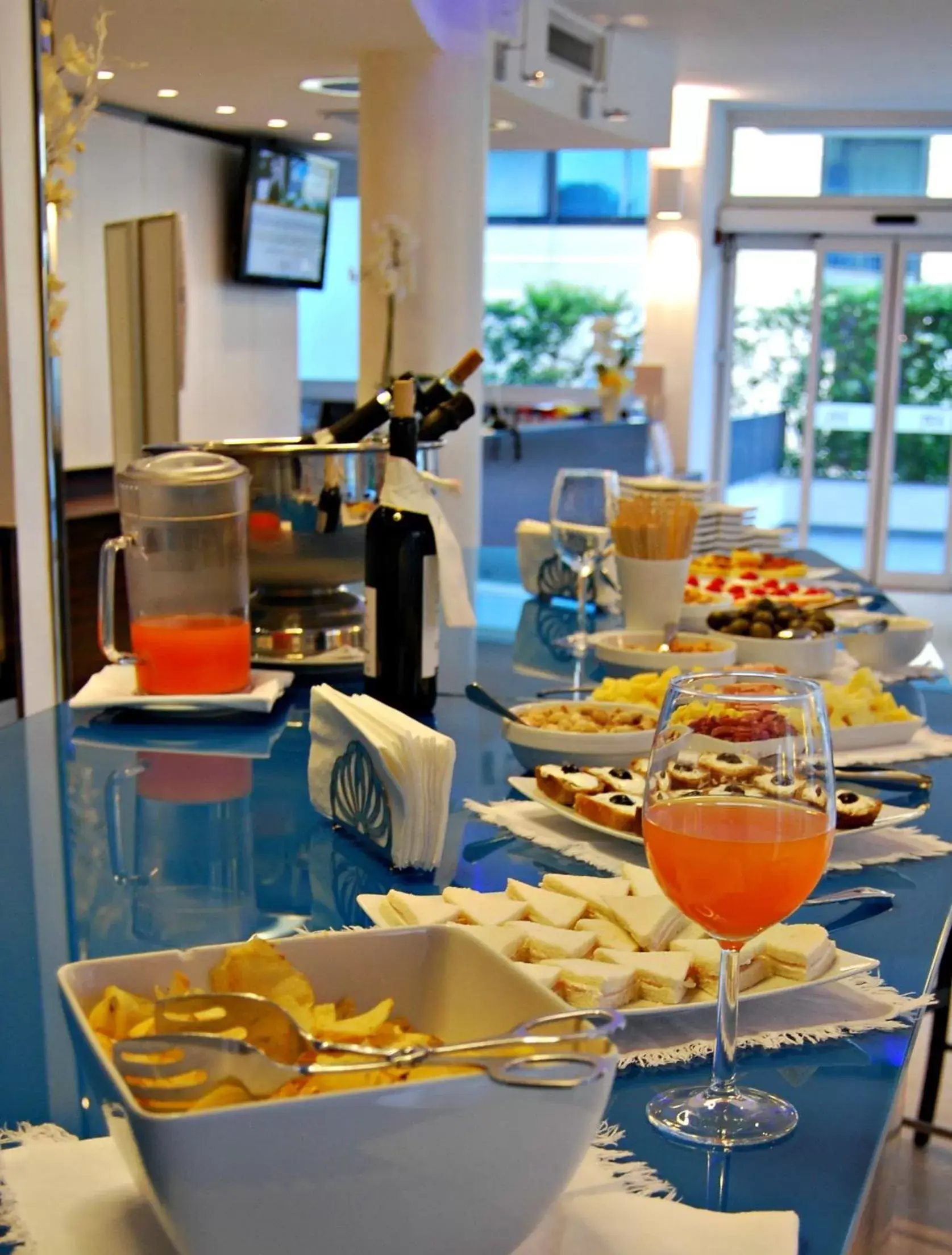 Lounge or bar, Restaurant/Places to Eat in Mercure Rimini Lungomare