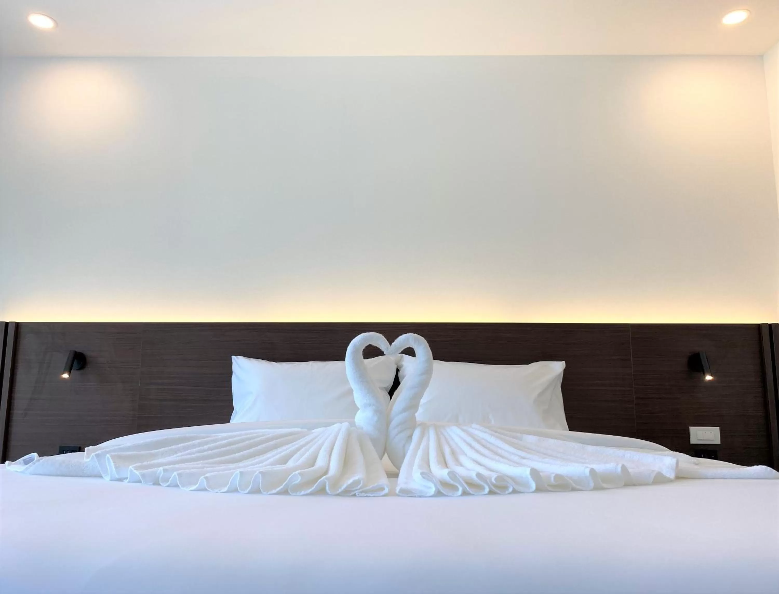 Bed in GEEN Hotel Chonburi