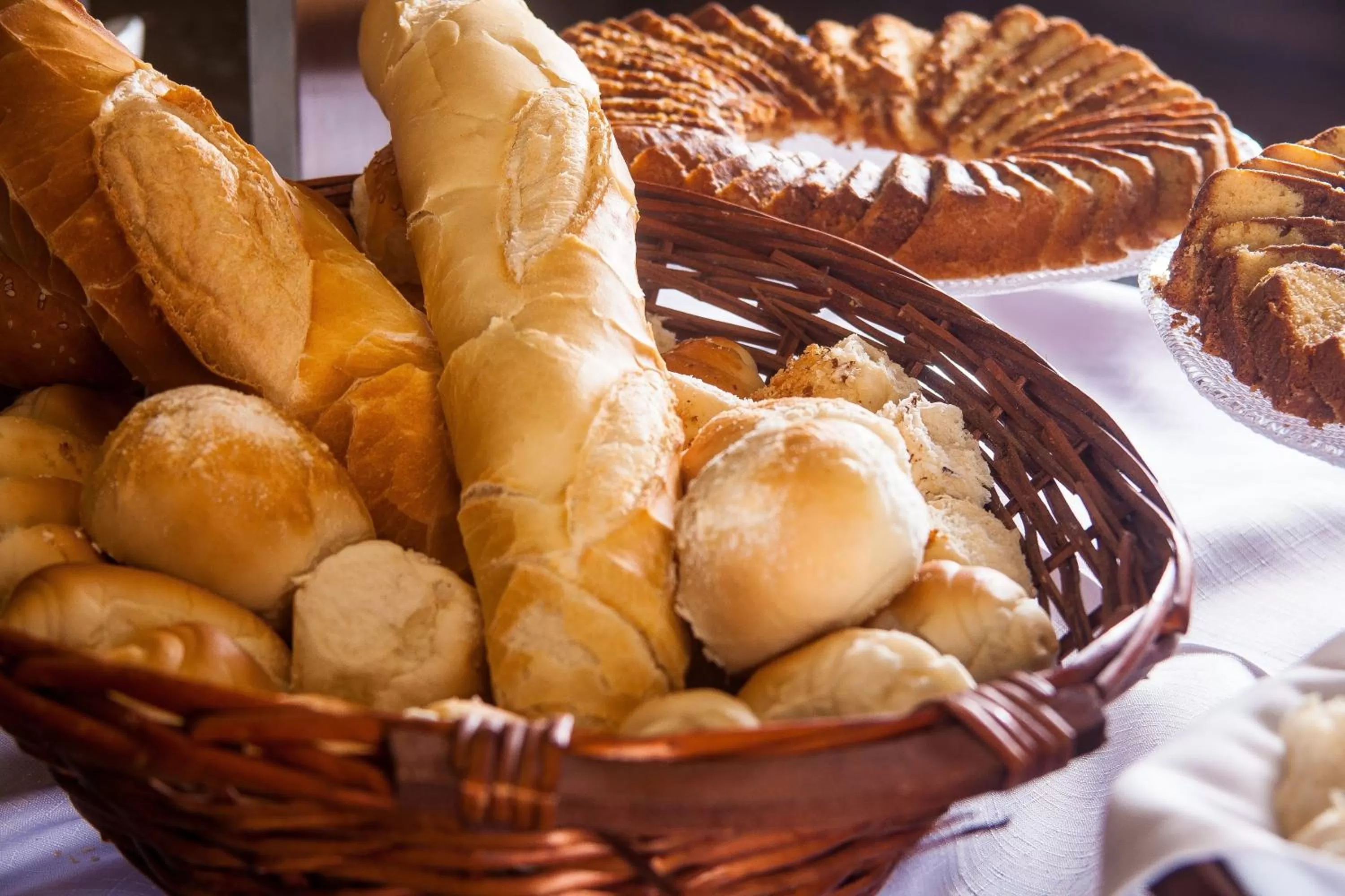Buffet breakfast in Praiamar Arena