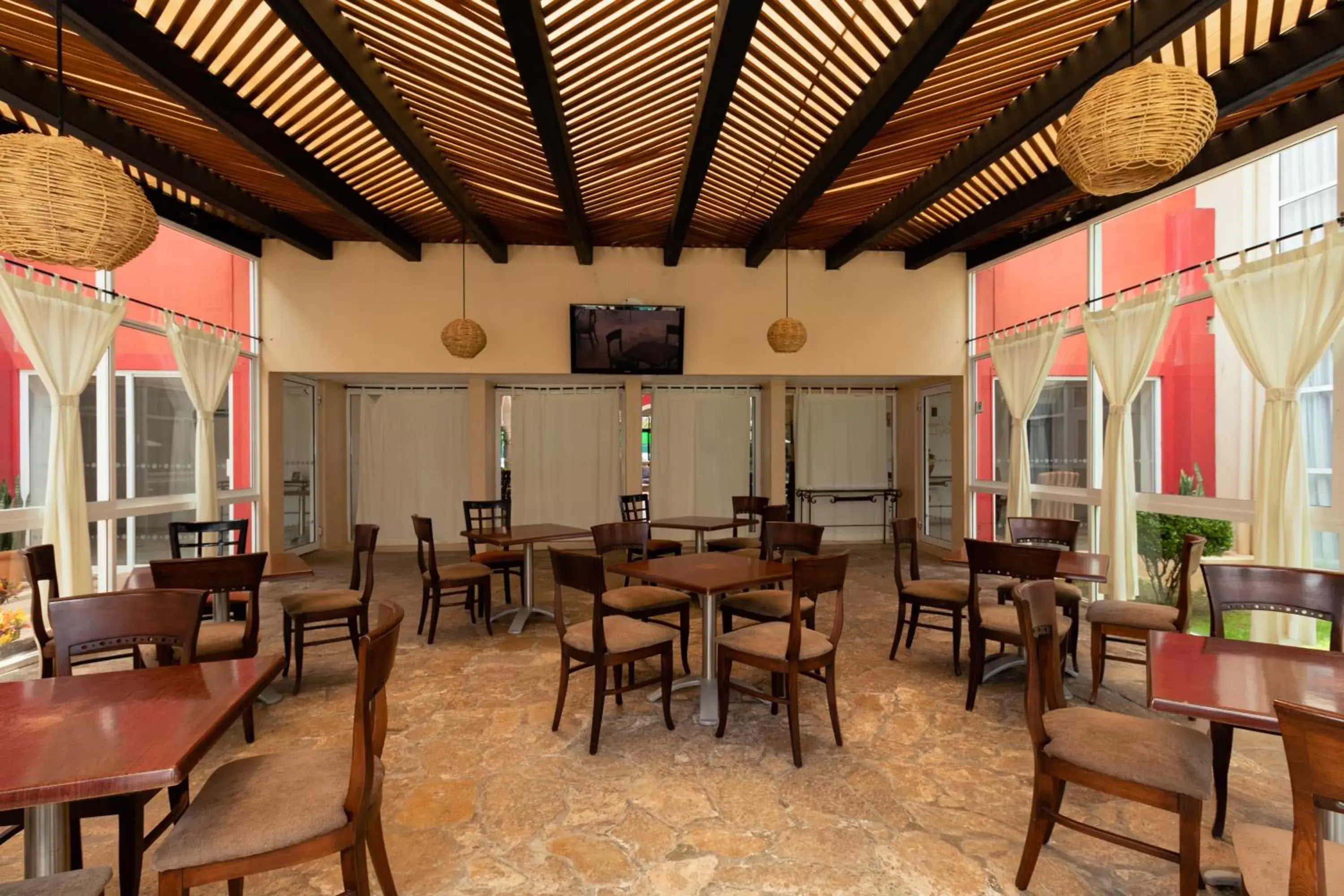 Banquet/Function facilities, Restaurant/Places to Eat in Hoteles Villa Mercedes San Cristobal