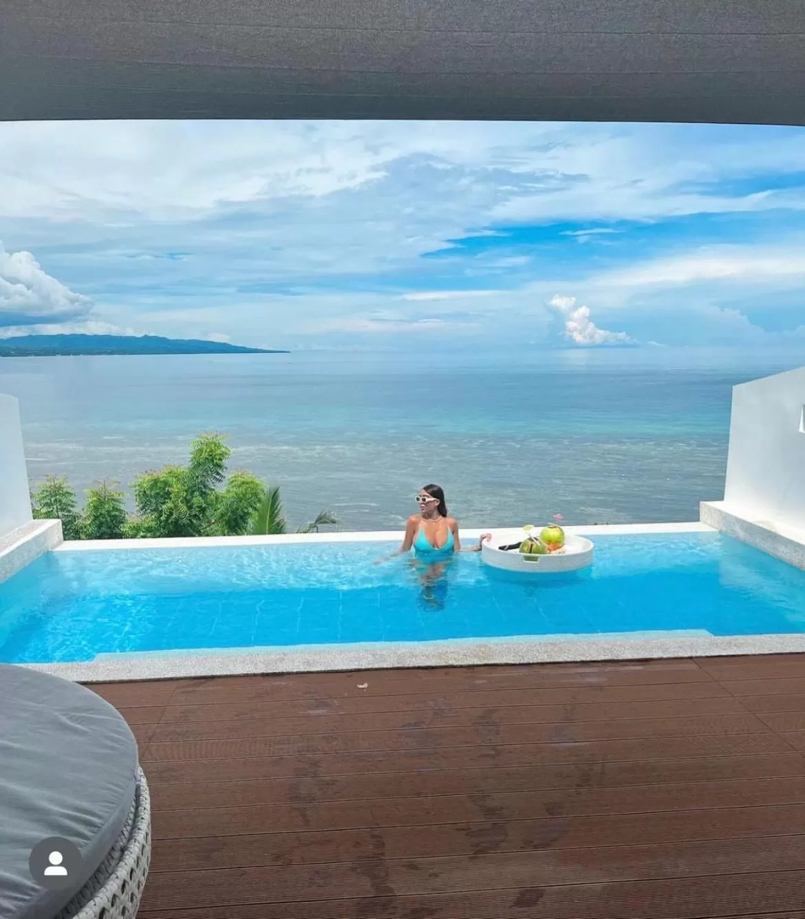 Swimming pool in Epic Suites Bohol ADULTS ONLY