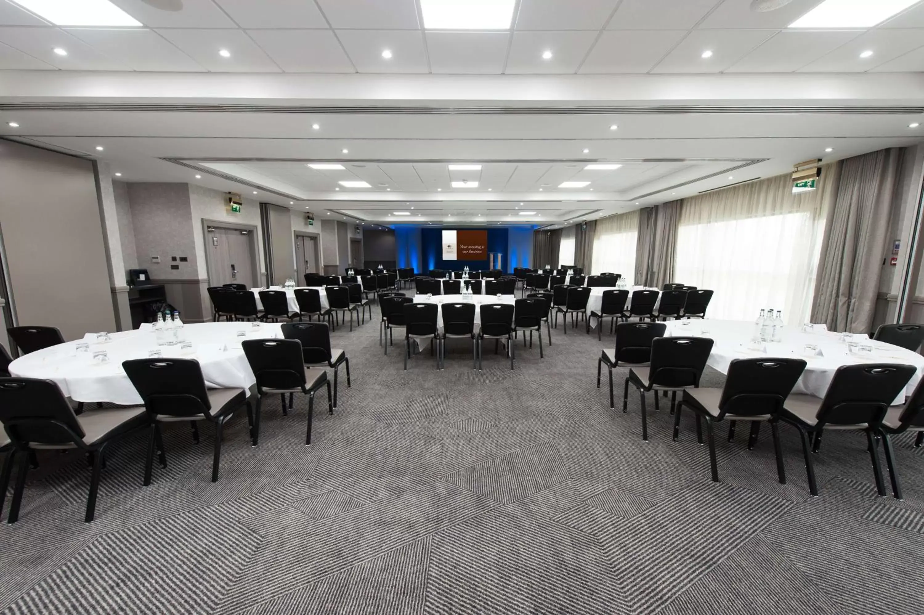 Meeting/conference room, Restaurant/Places to Eat in DoubleTree by Hilton Edinburgh Airport