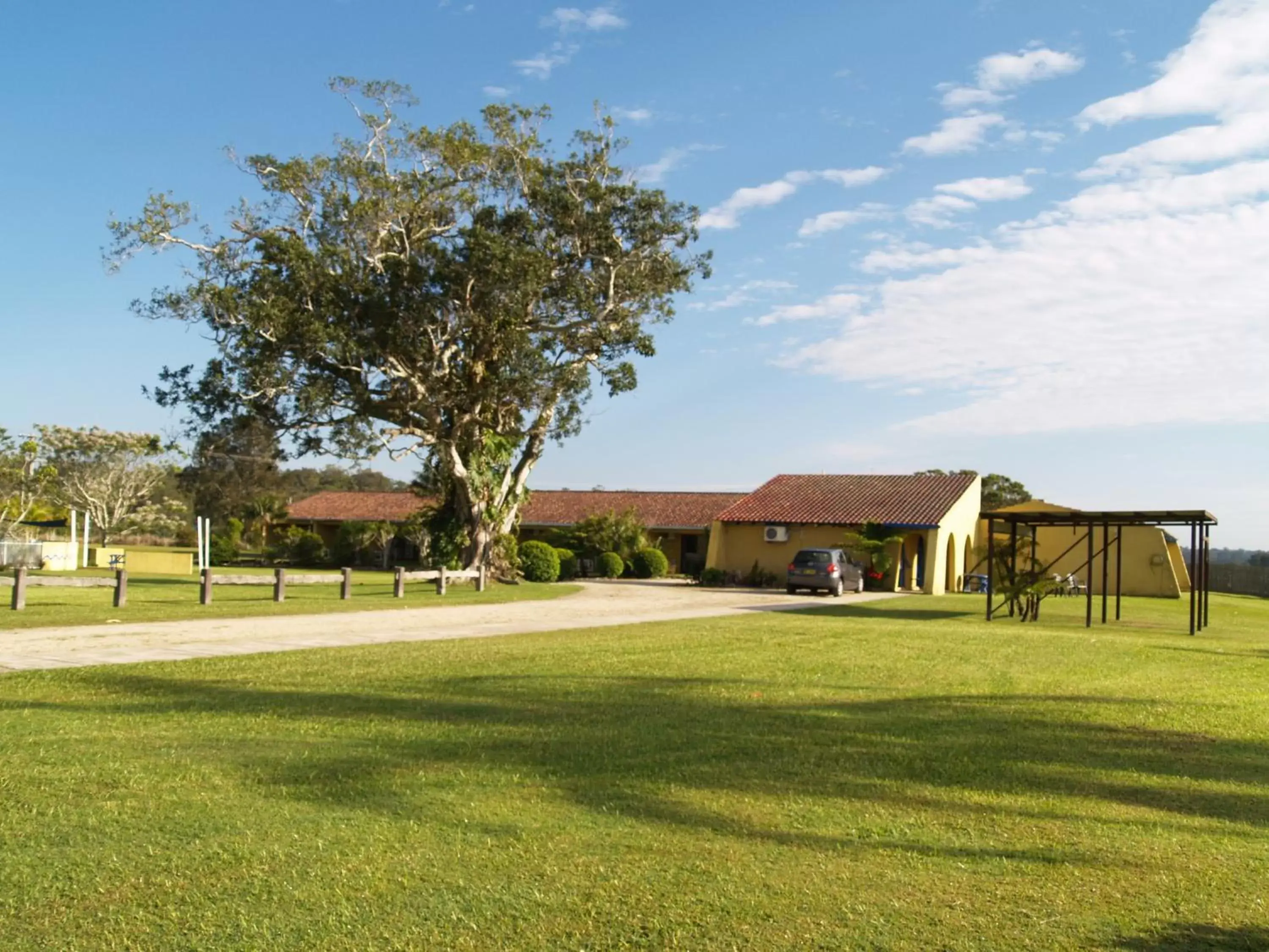 Day, Property Building in The Nambucca Motel