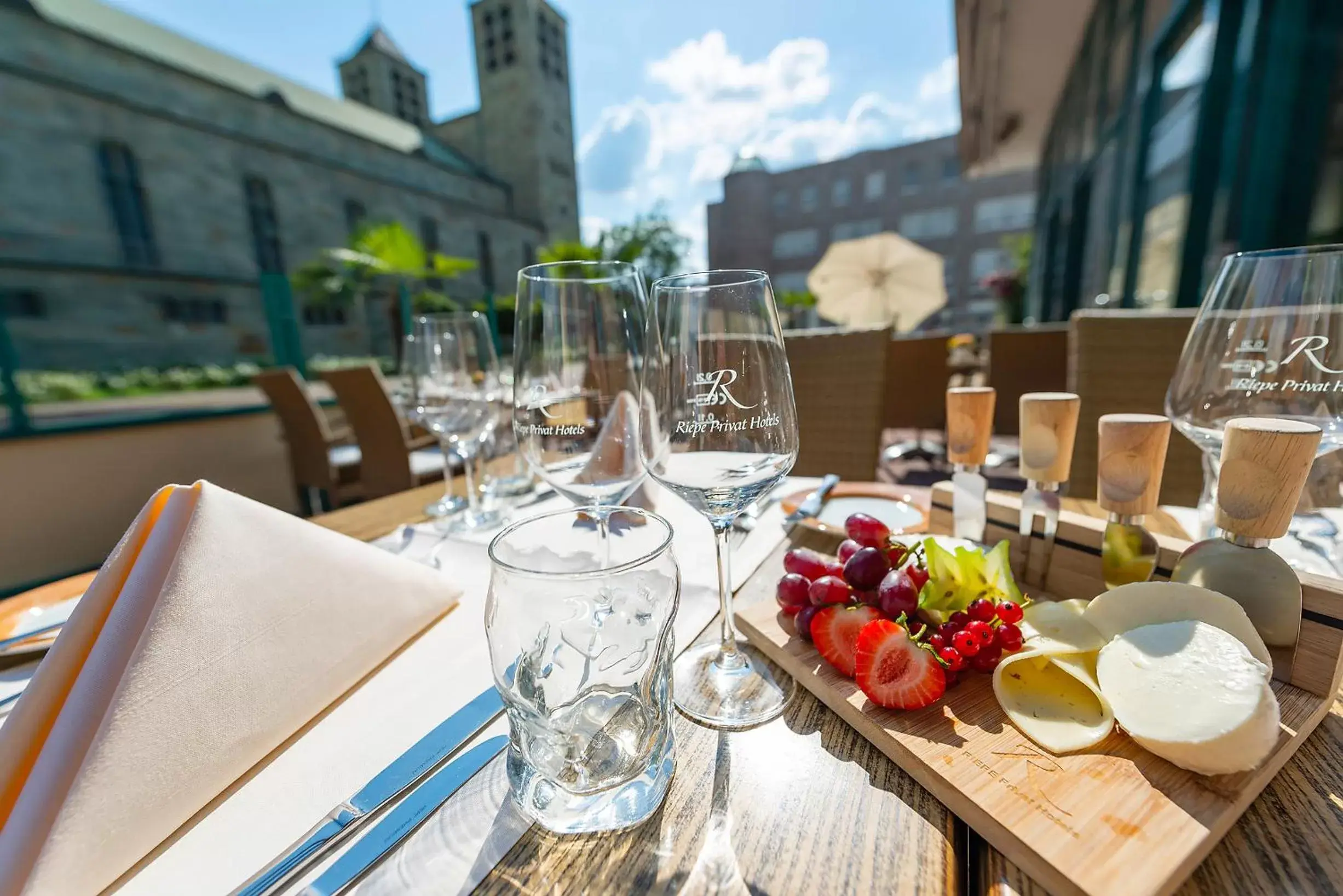 Balcony/Terrace, Restaurant/Places to Eat in Ringhotel Katharinen Hof