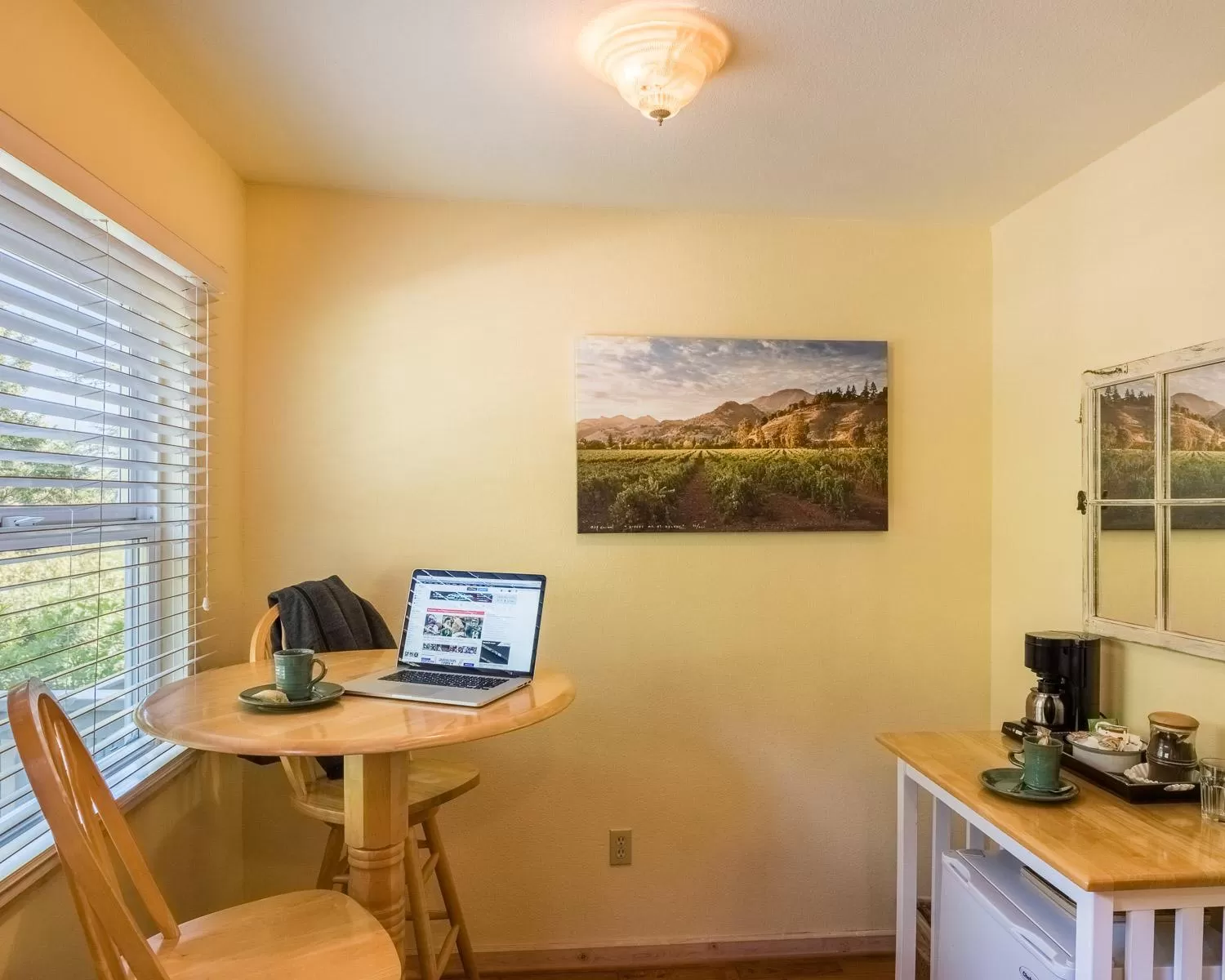 TV and multimedia in Aurora Park Cottages