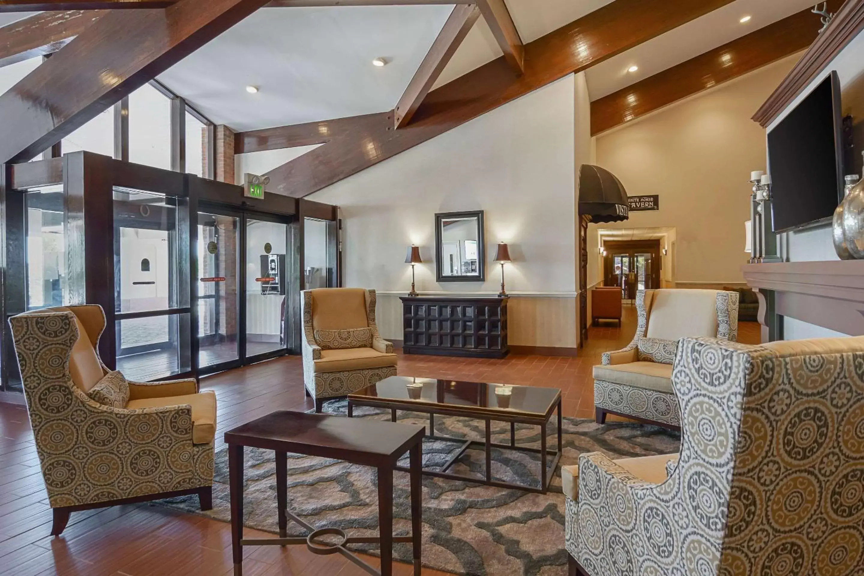 Lobby or reception, Seating Area in Clarion Inn Harpers Ferry-Charles Town