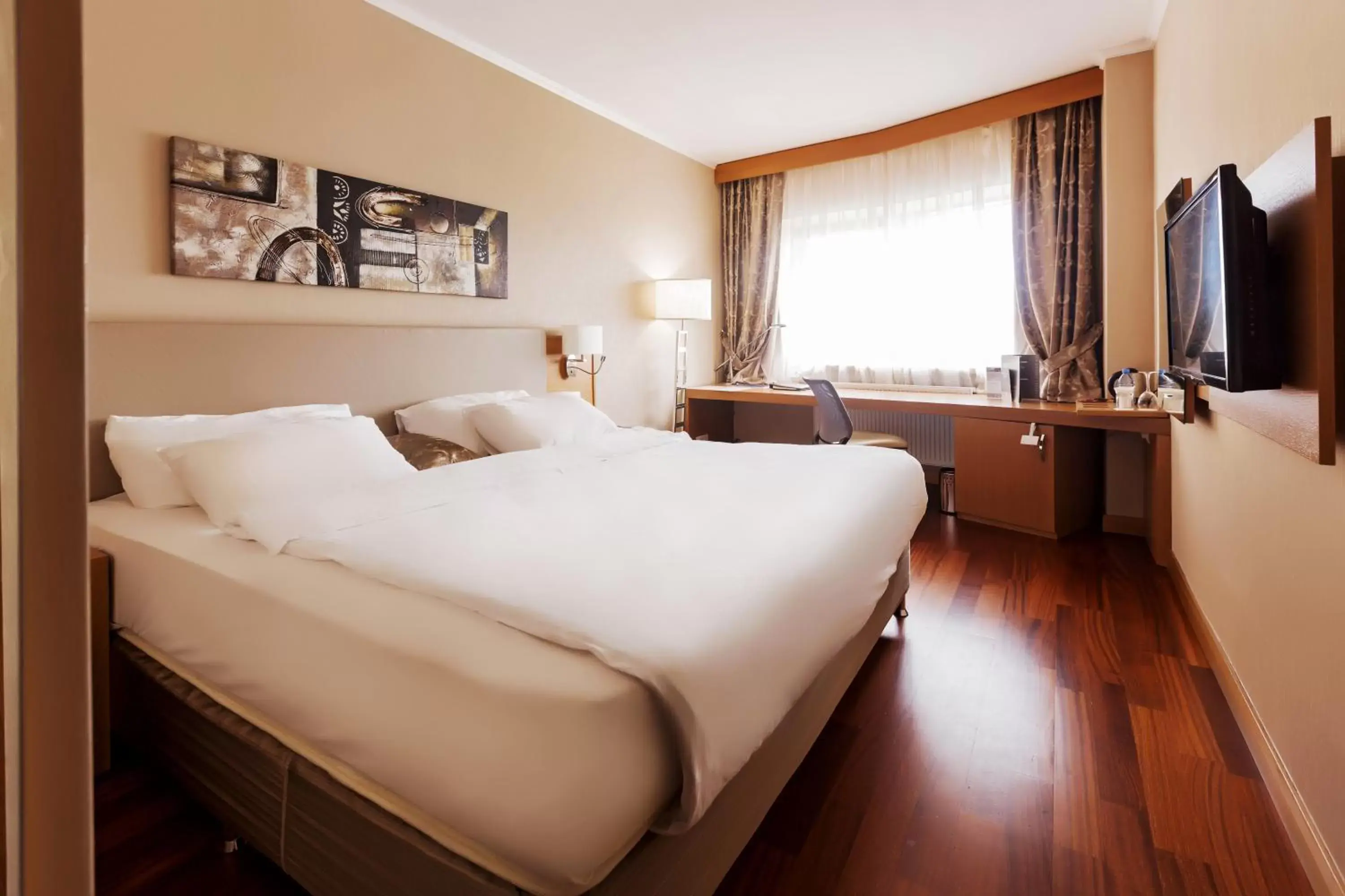 Superior Double or Twin Room - single occupancy in Dedeman Oskemen Tavros Hotel