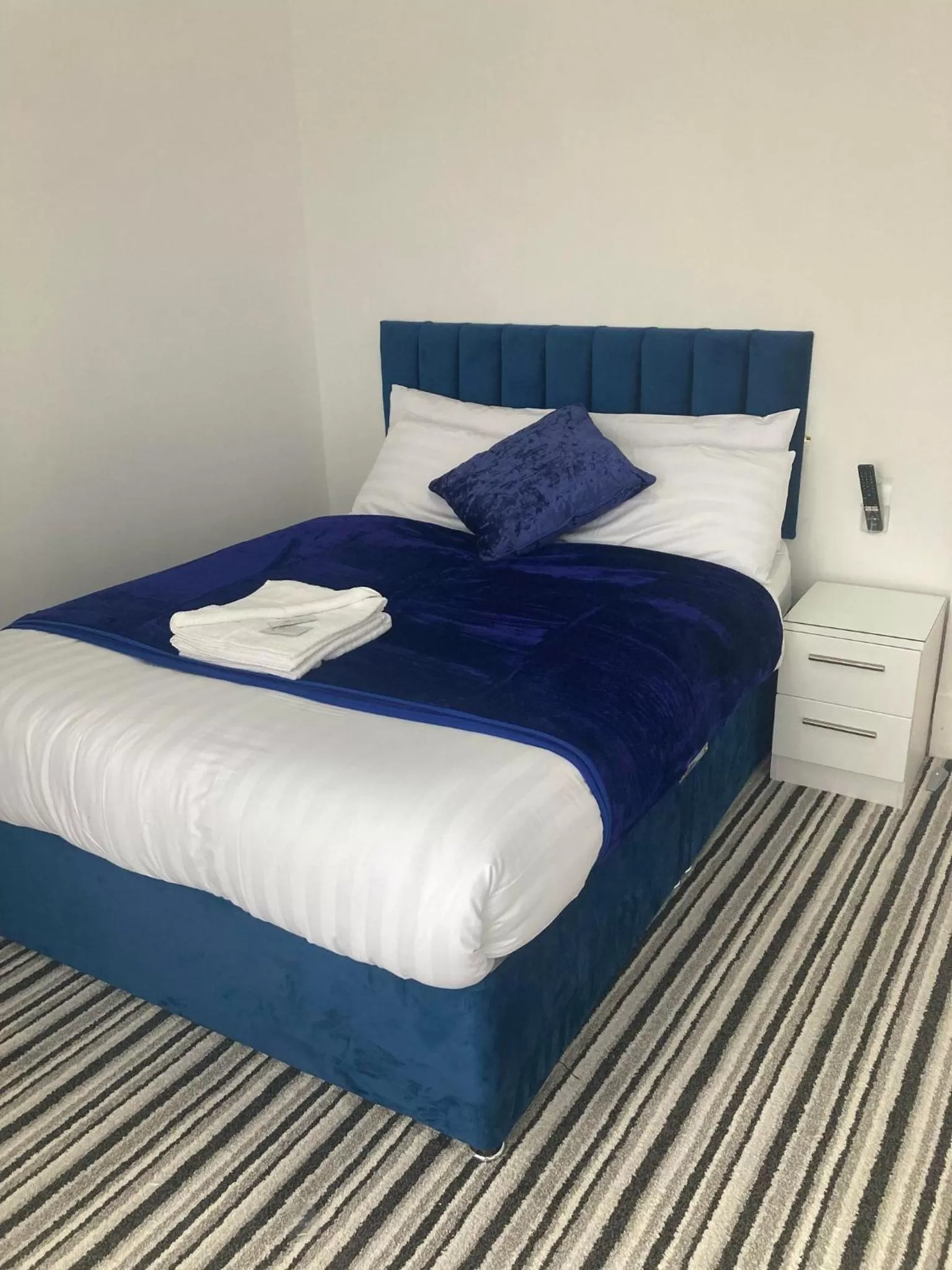 Bed in The New Astoria Hotel