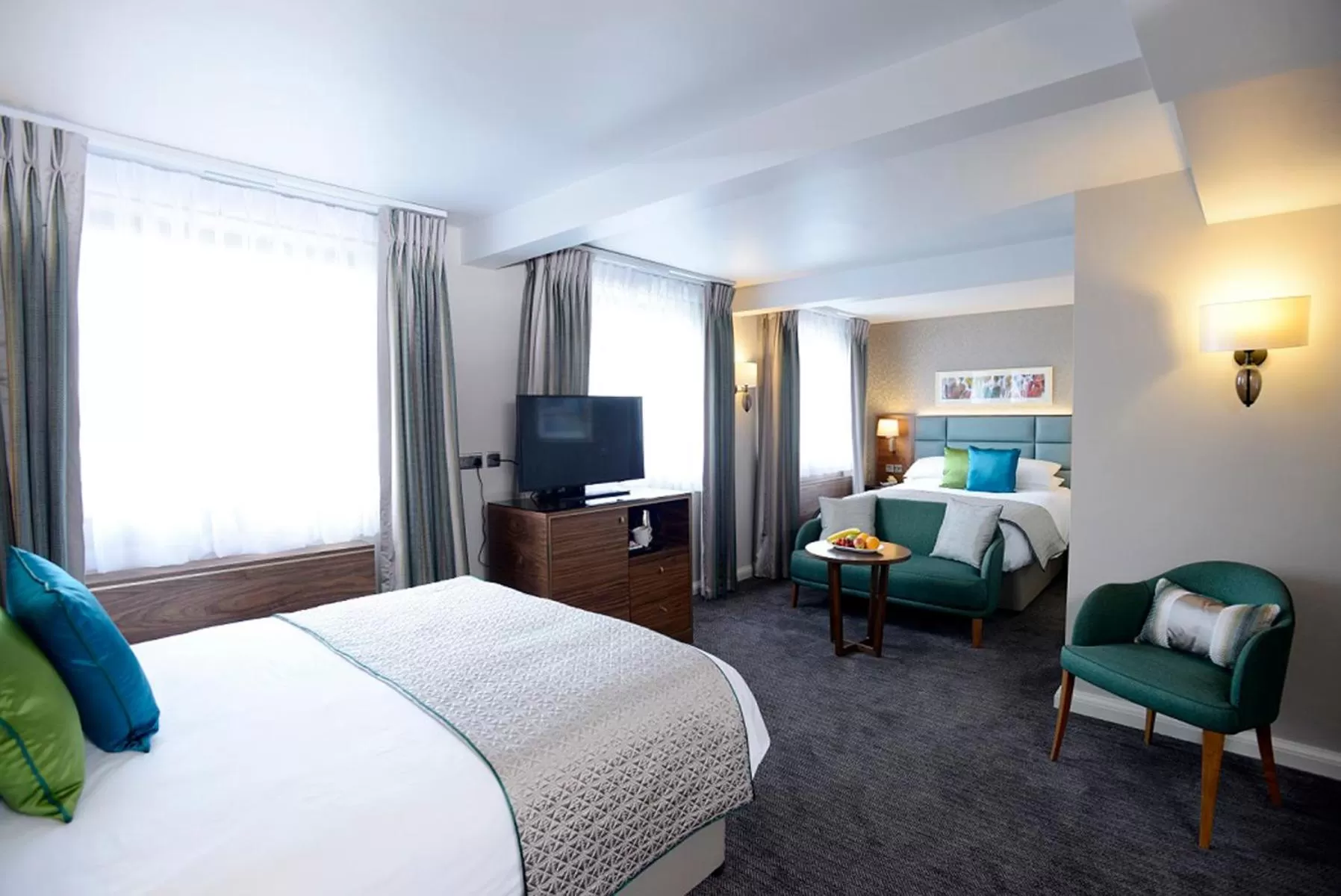 TV and multimedia, Bed in The Lensbury Resort