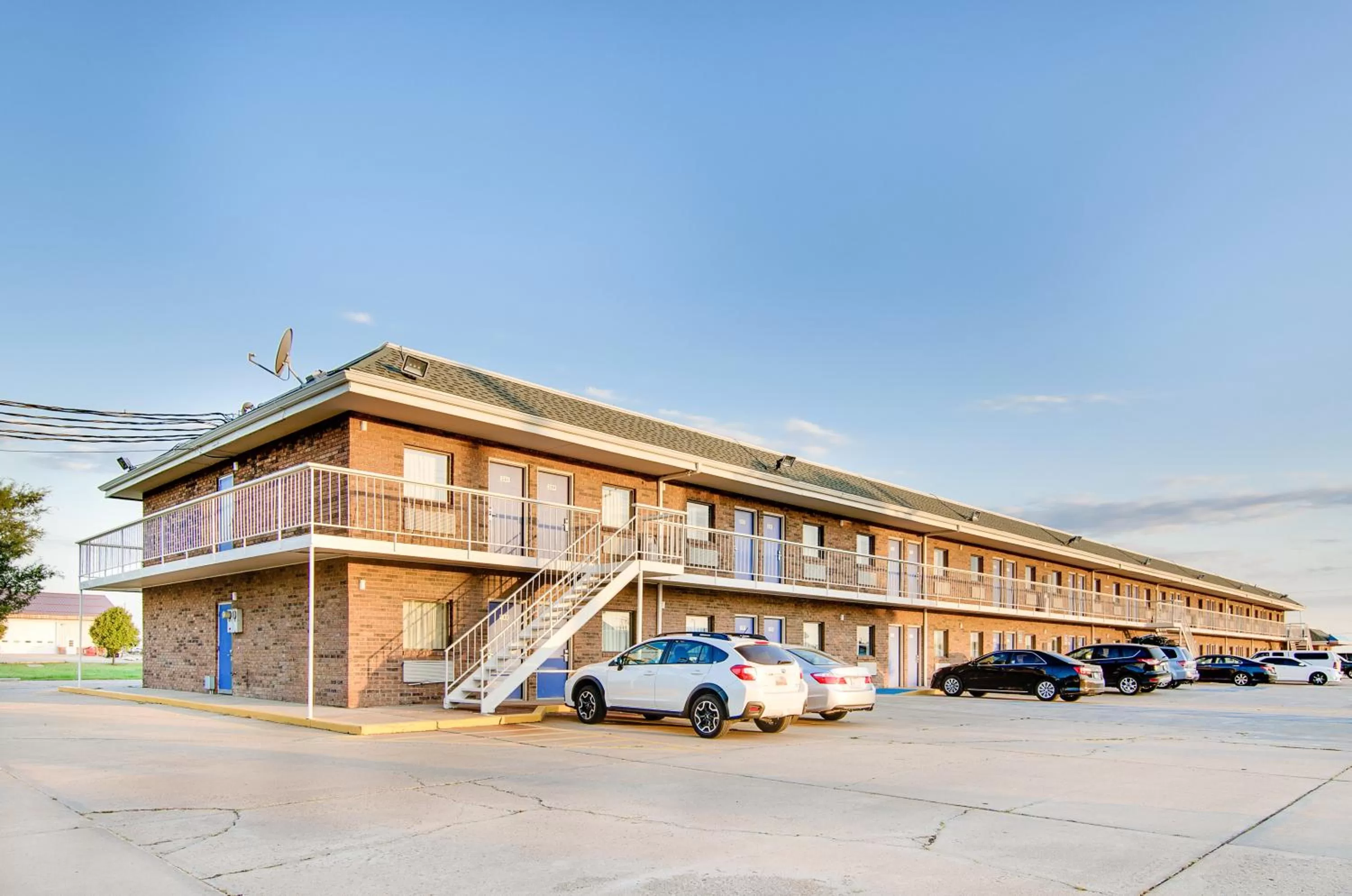Facade/entrance in Motel 6-Salina, KS
