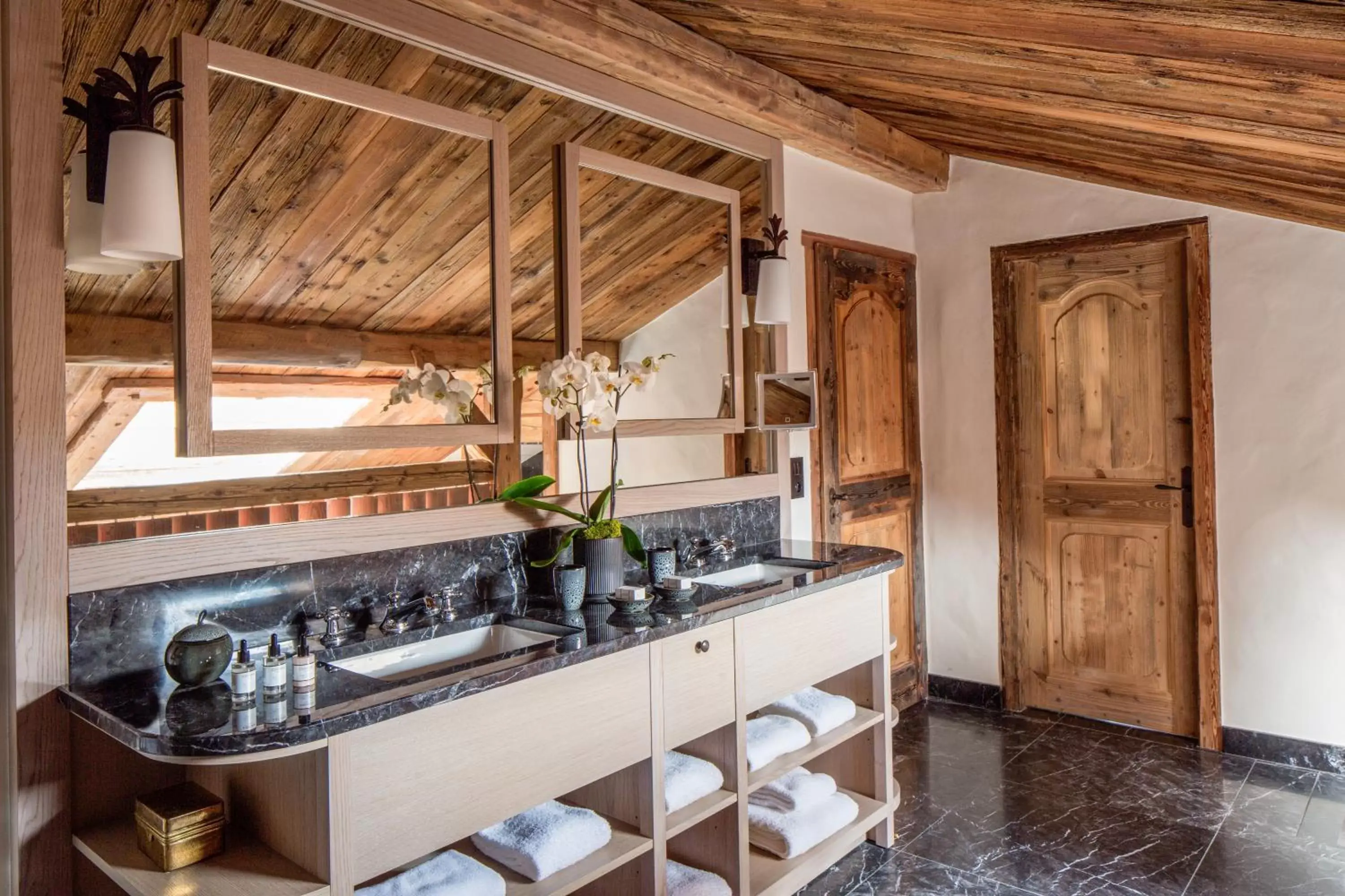 Bathroom, Kitchen/Kitchenette in Les Chalets du Mont d'Arbois Megeve, a Four Seasons Hotel