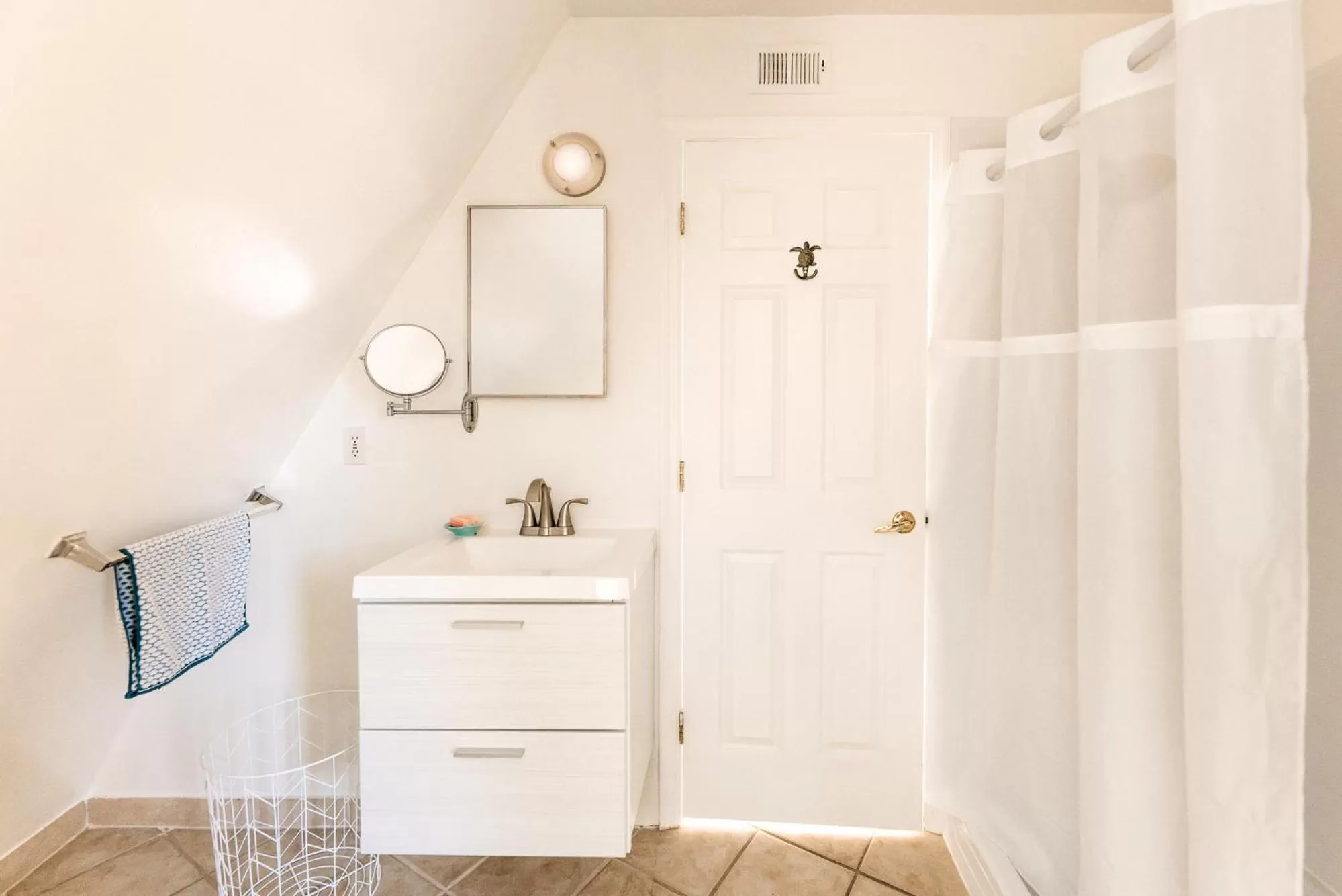 Bathroom in Pyramids in Florida