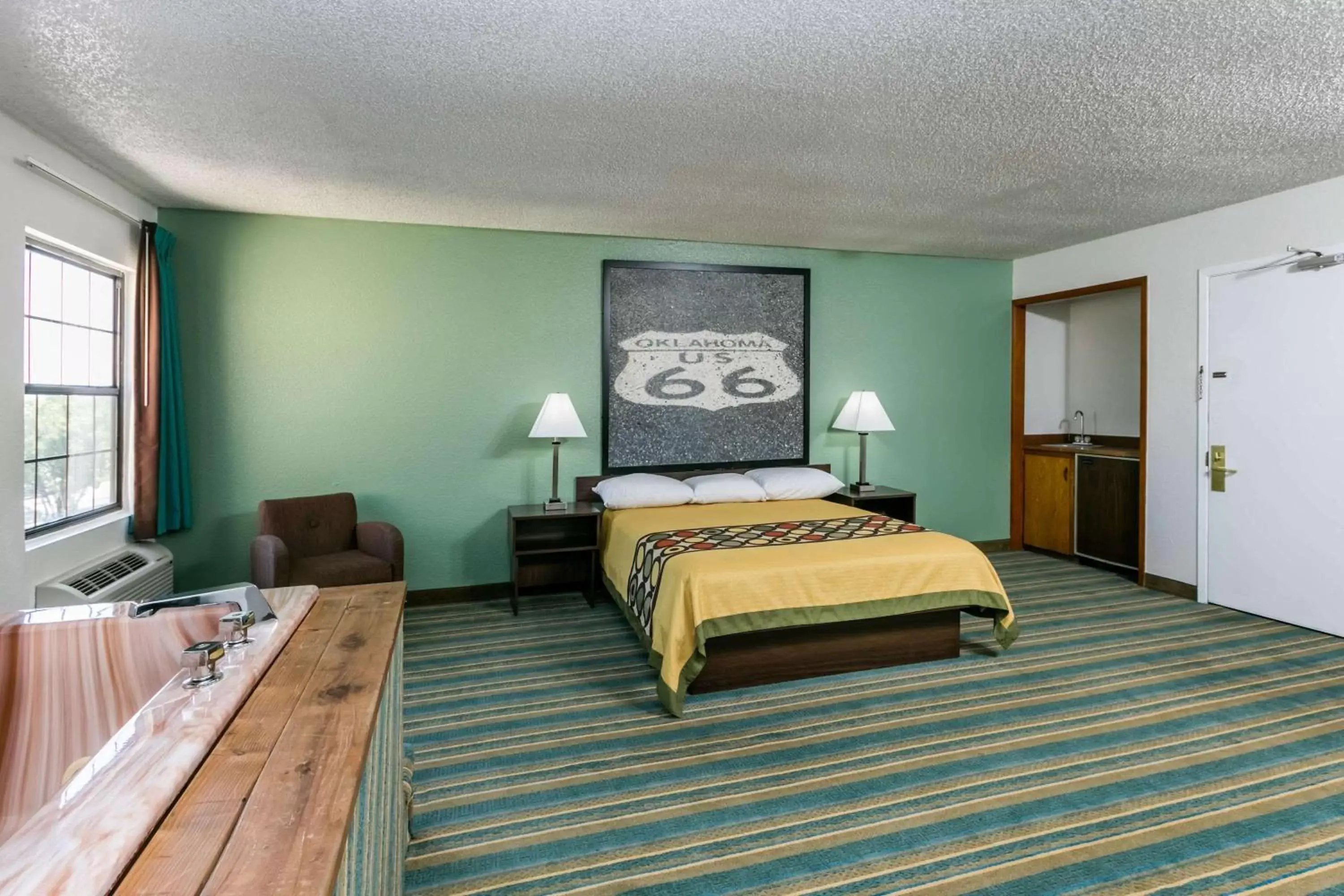 Photo of the whole room, Bed in Super 8 by Wyndham Sapulpa/Tulsa Area