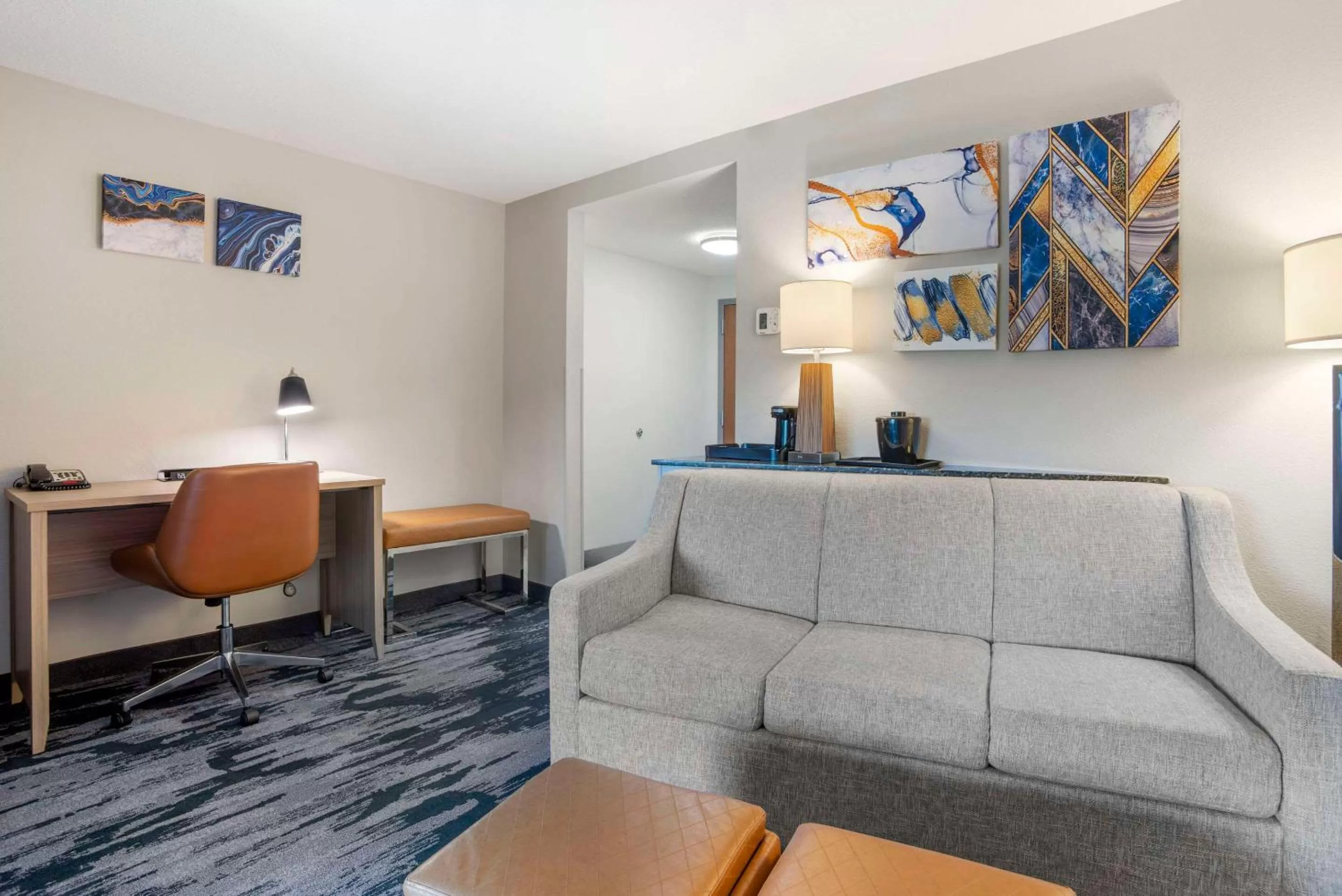 Bedroom in Comfort Suites At WestGate Mall