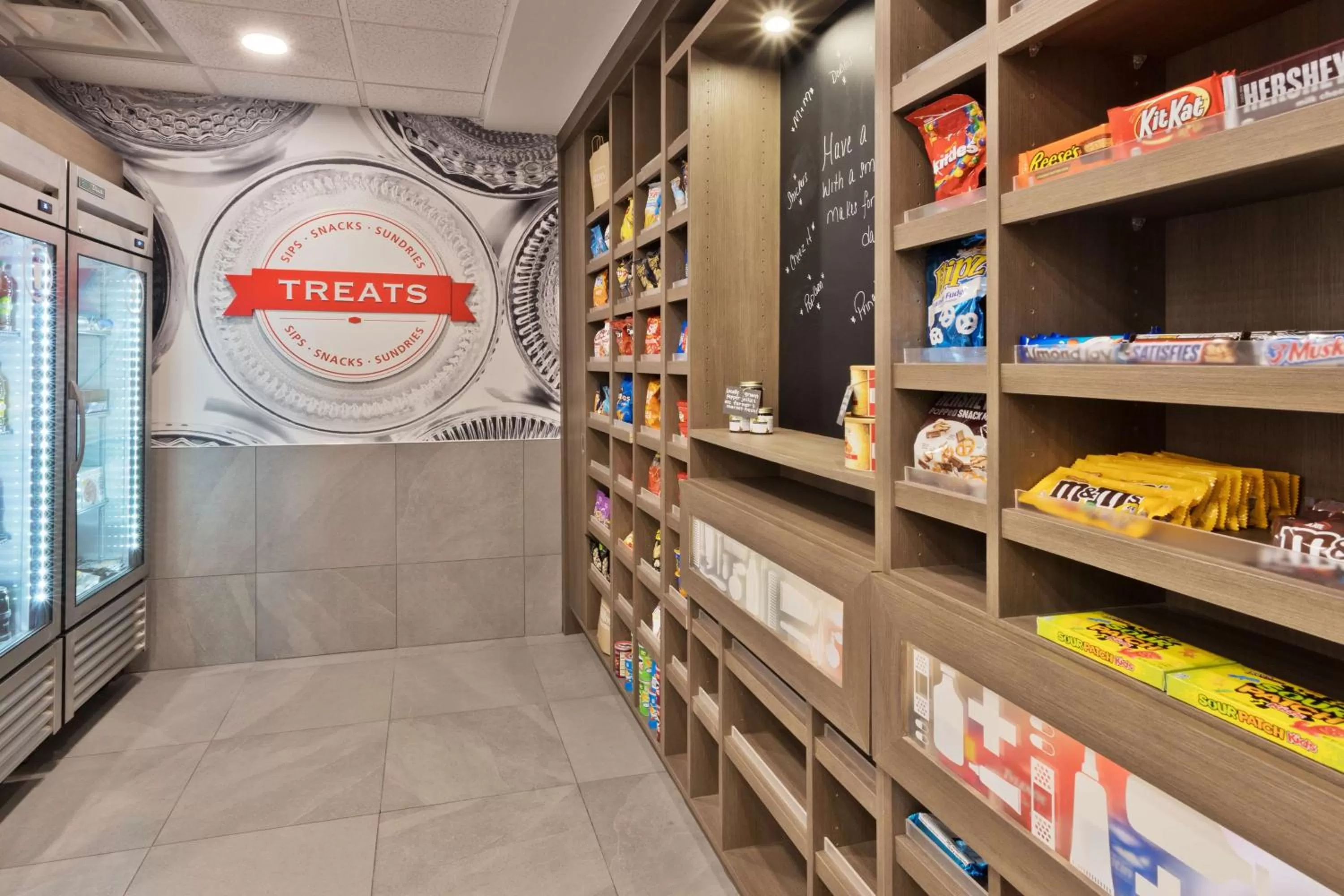 Restaurant/places to eat in Hampton Inn & Suites Lanett/West Point