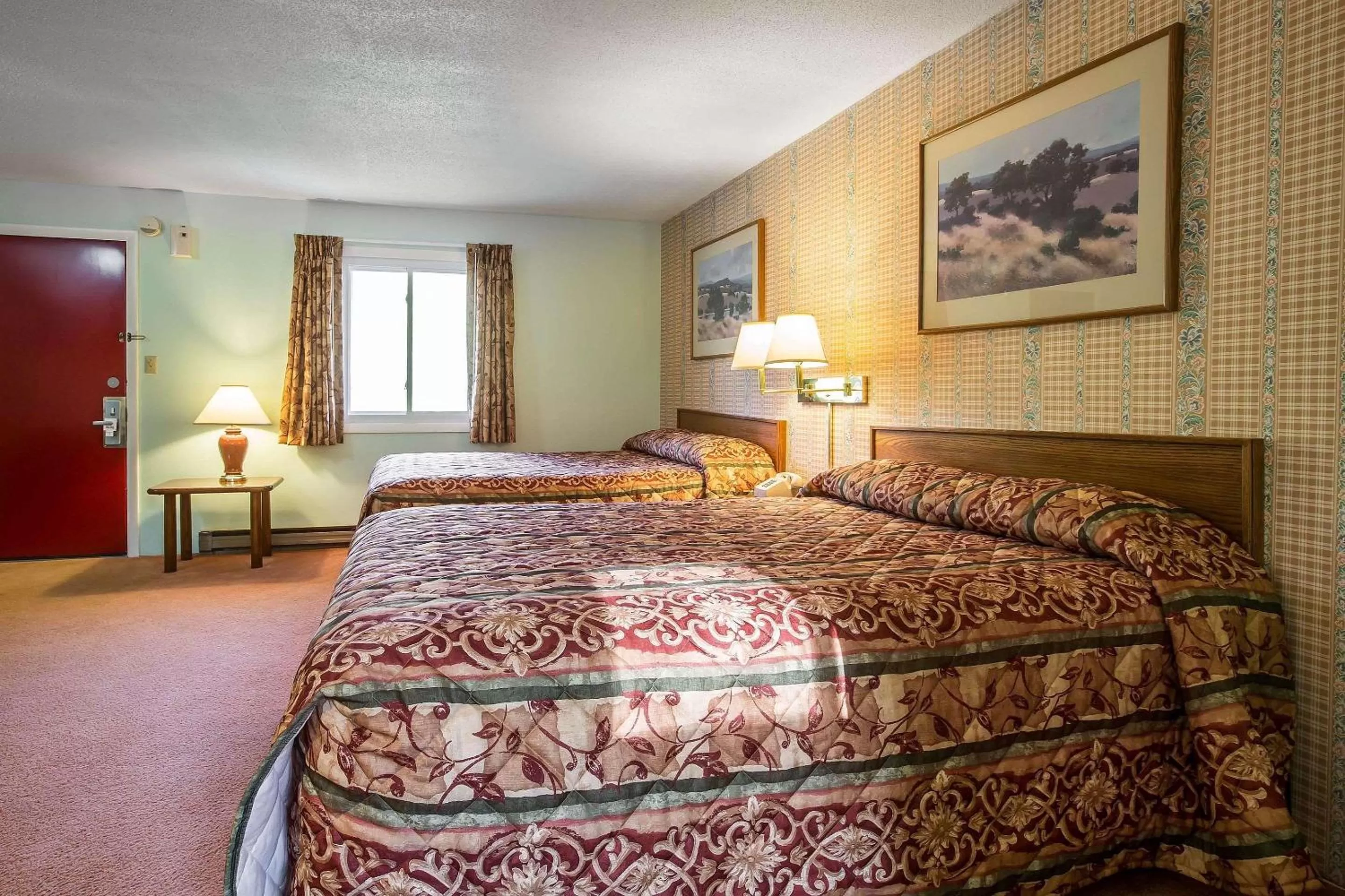 Photo of the whole room, Bed in Rodeway Inn Lincoln I-93