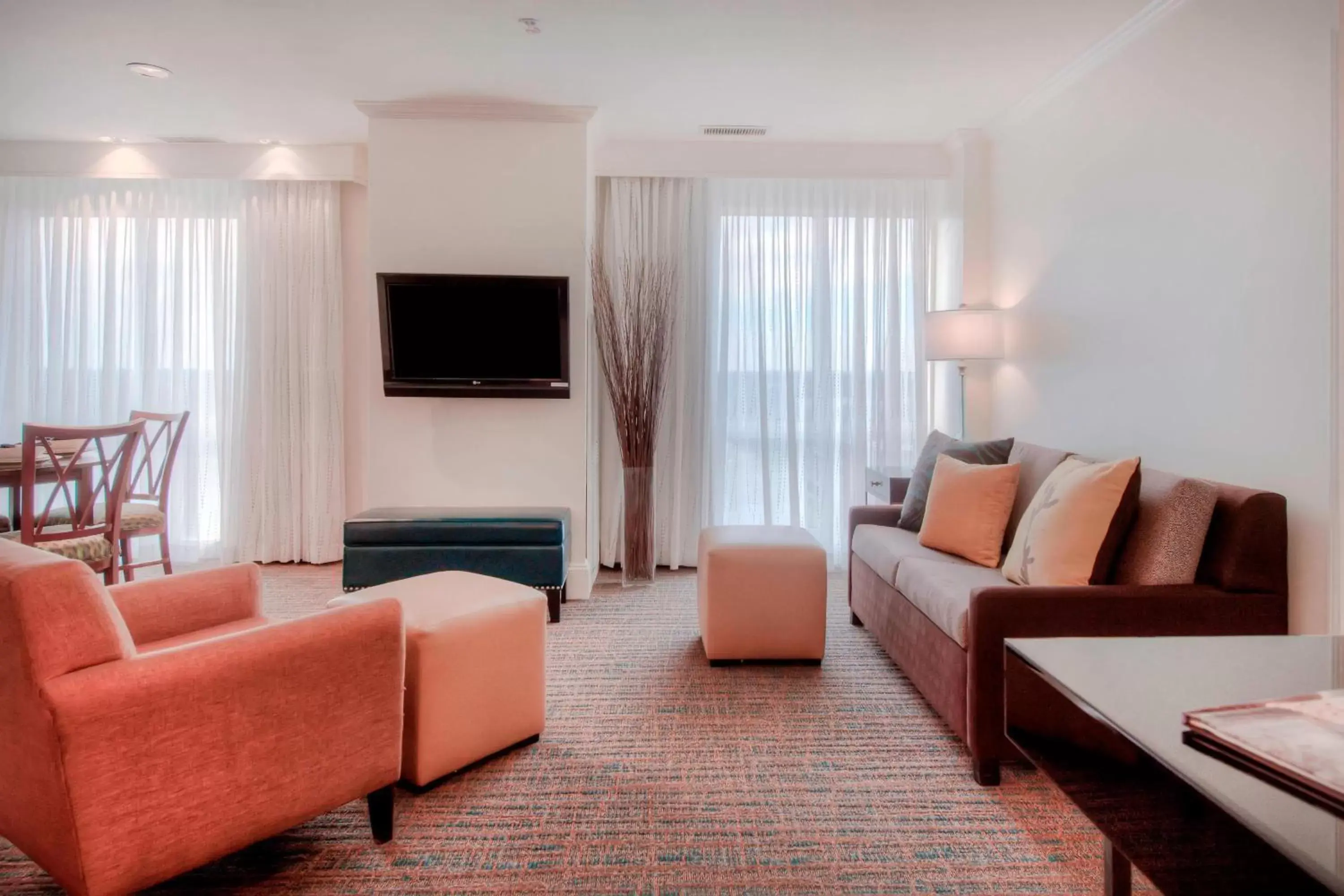 Living room, Seating Area in Residence Inn Charlotte Uptown