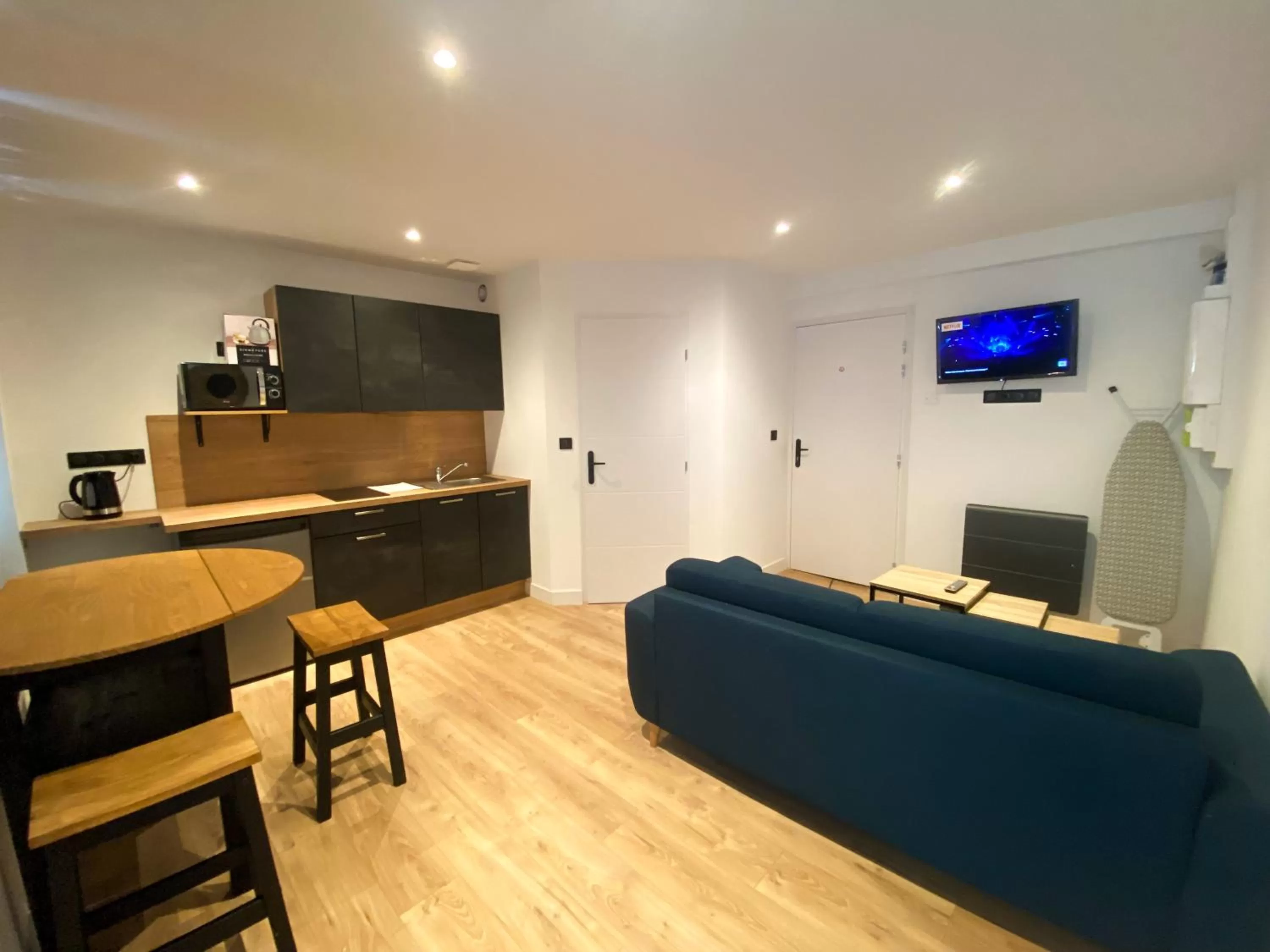 Seating Area in Le Bras d'or Apparts et Spa