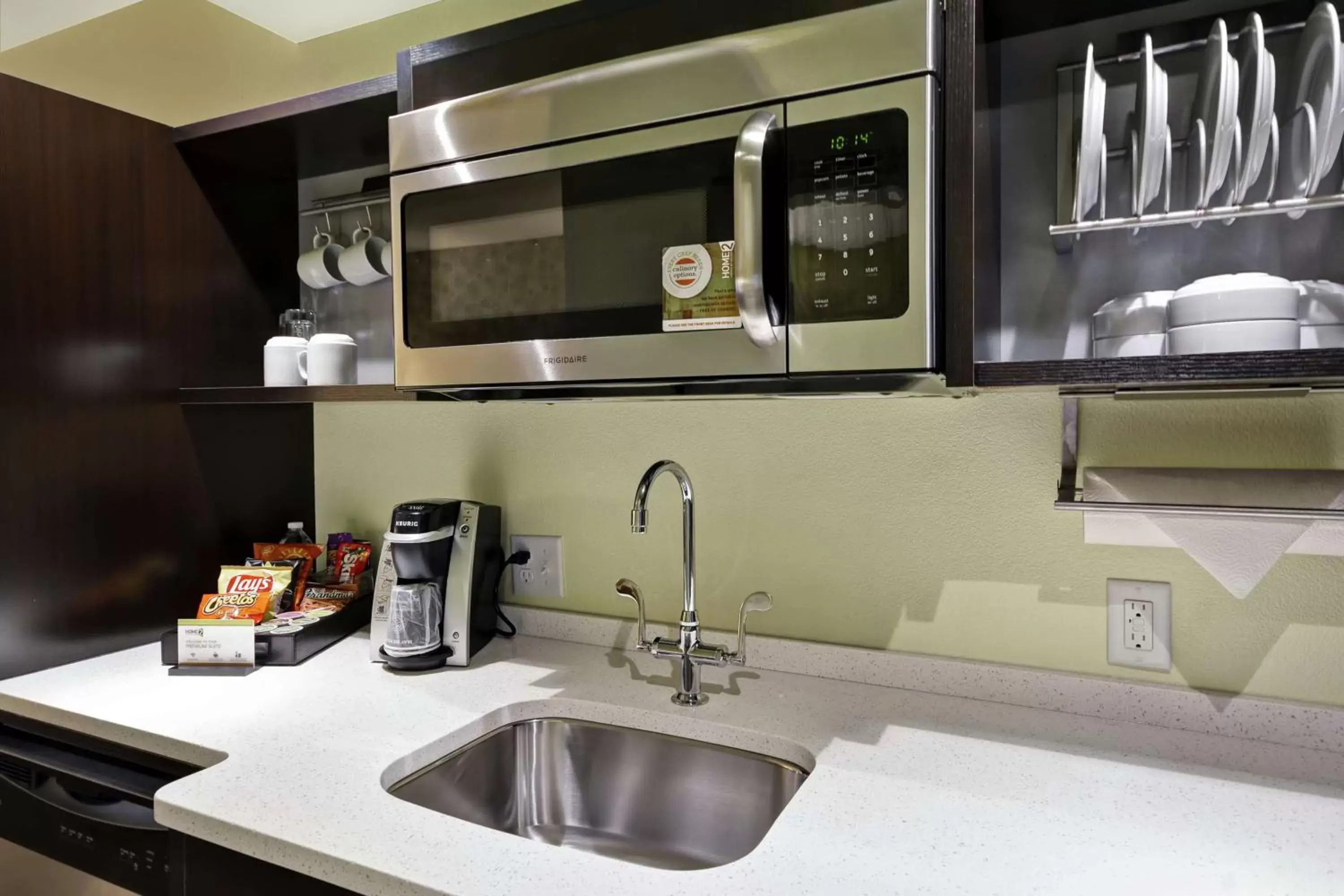 Kitchen or kitchenette, Kitchen/Kitchenette in Home2 Suites by Hilton Little Rock West