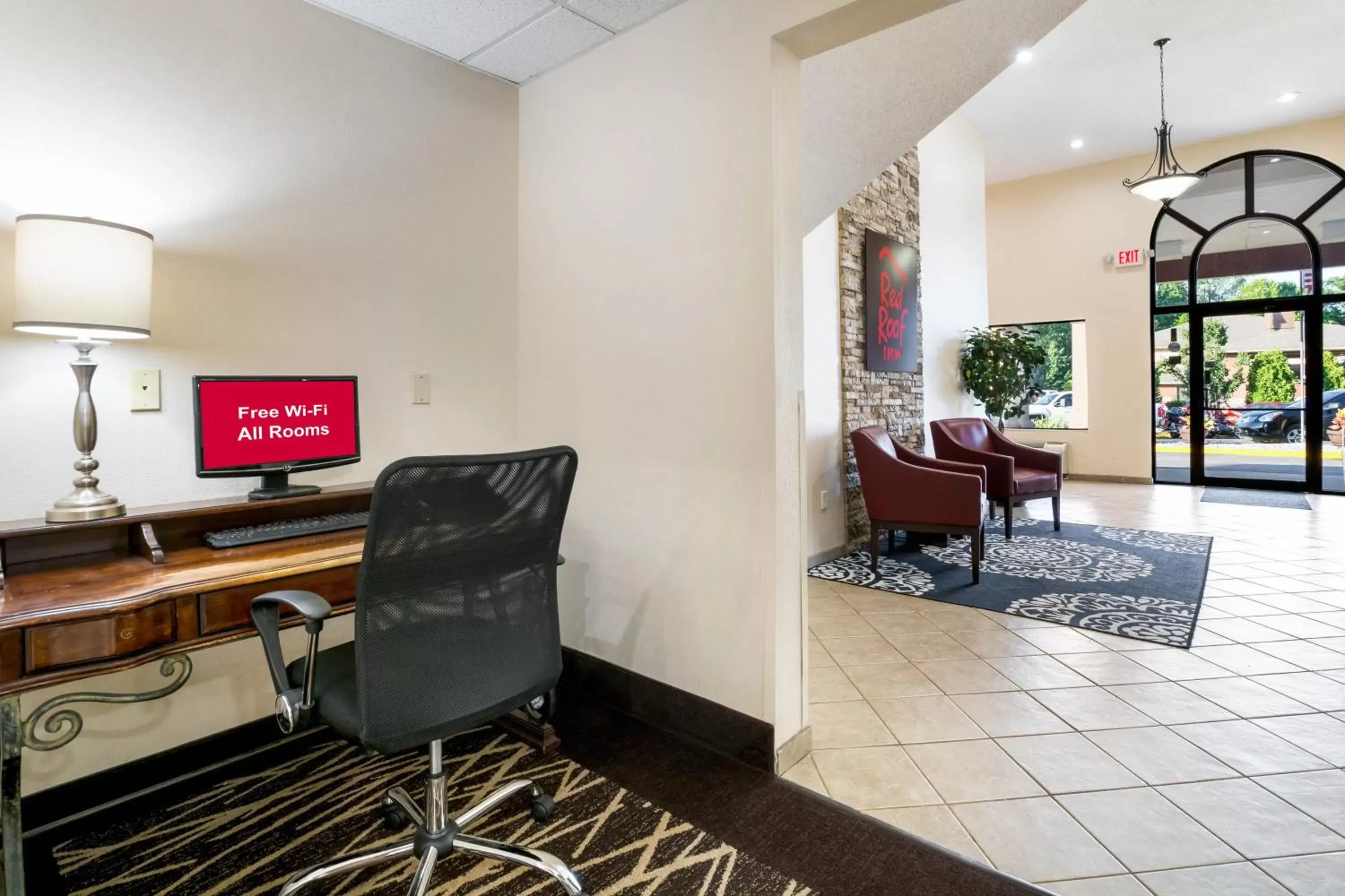 Business facilities in Red Roof Inn Carrollton