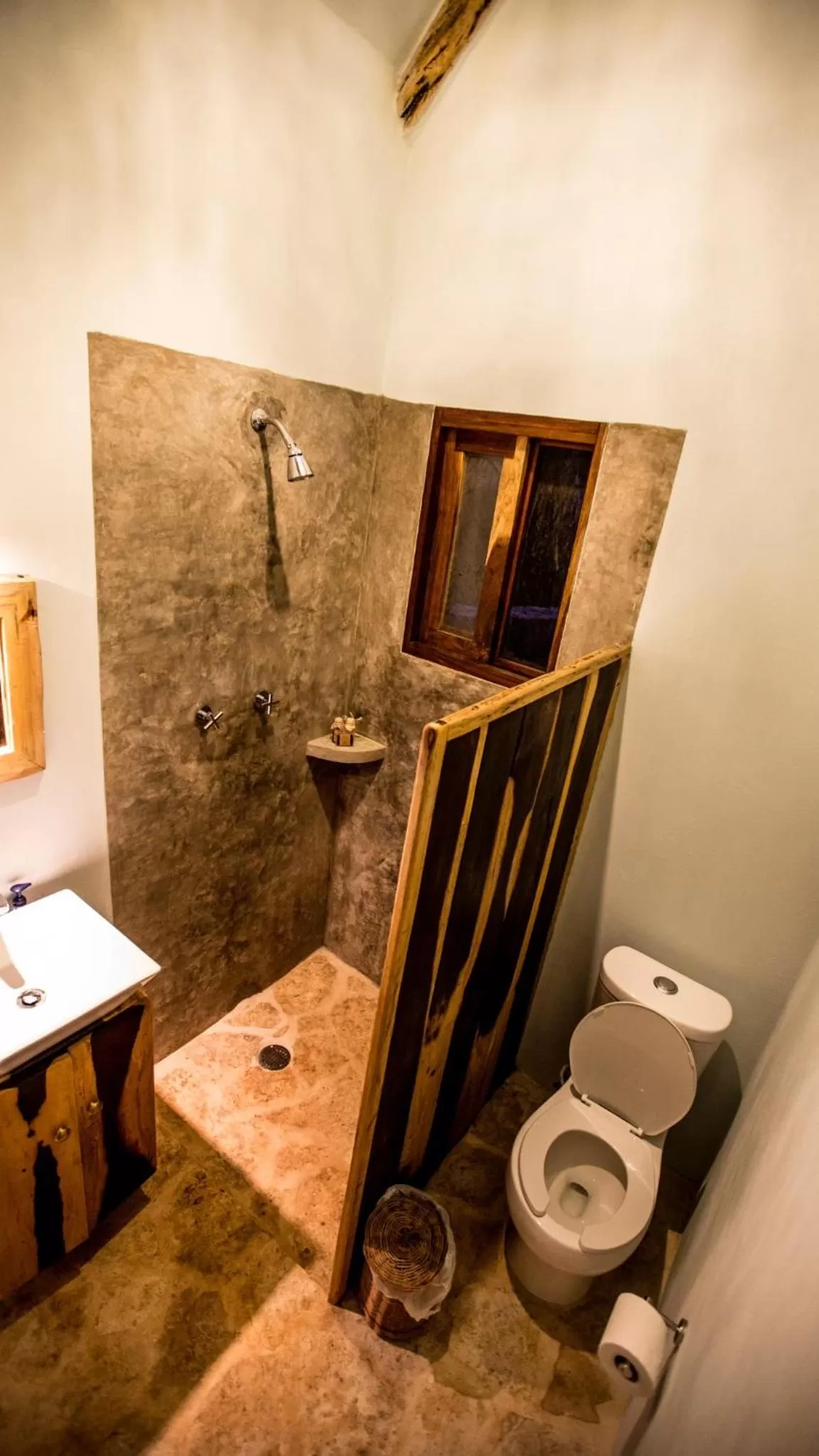 Bathroom in Escarabajo Rojo