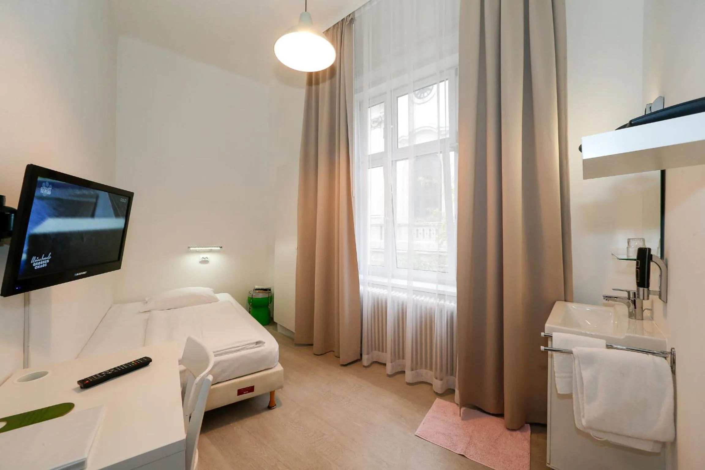 Timeout City Hotel, 5 min to city center, Self Check In