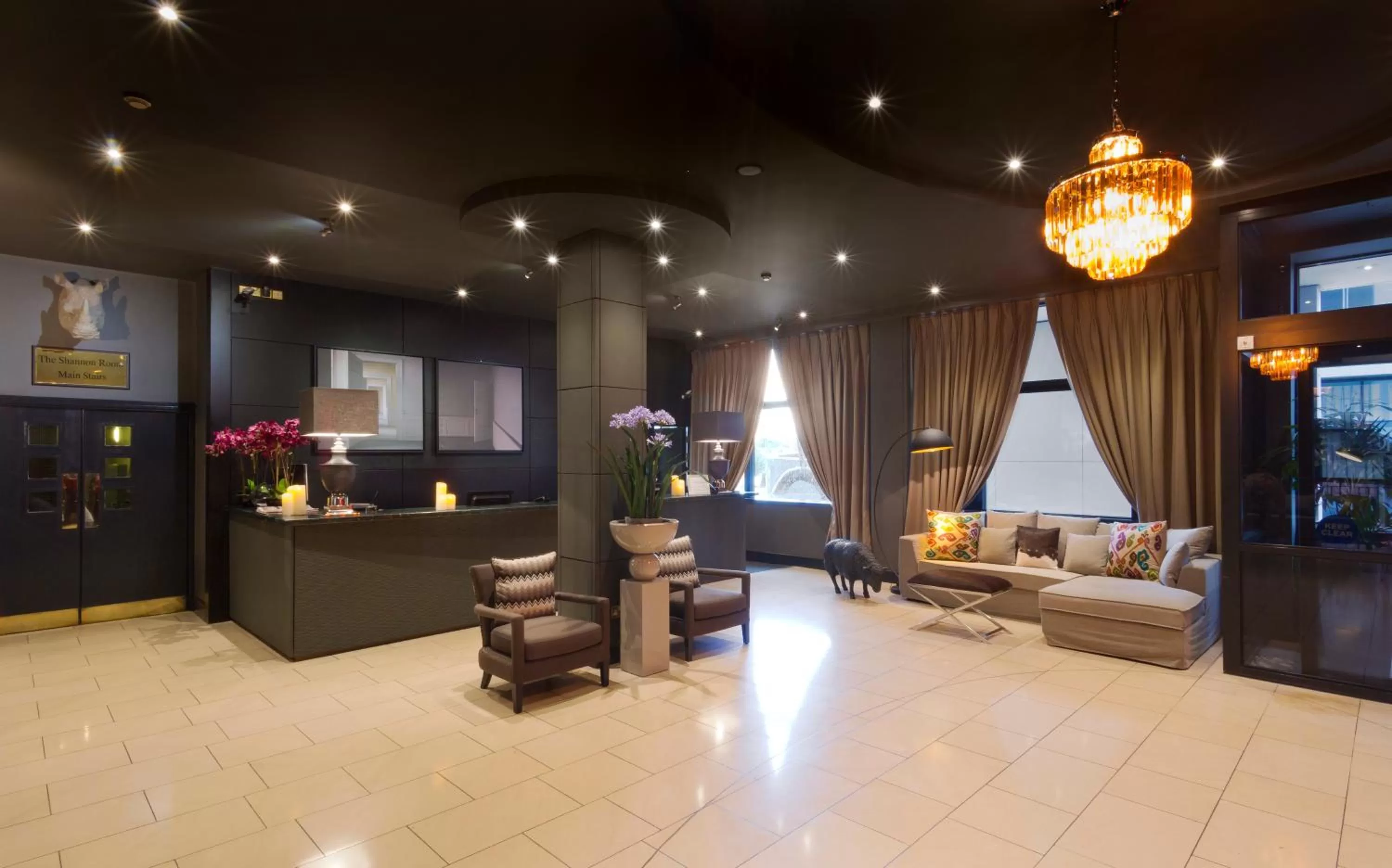 Lobby or reception in Limerick City Hotel