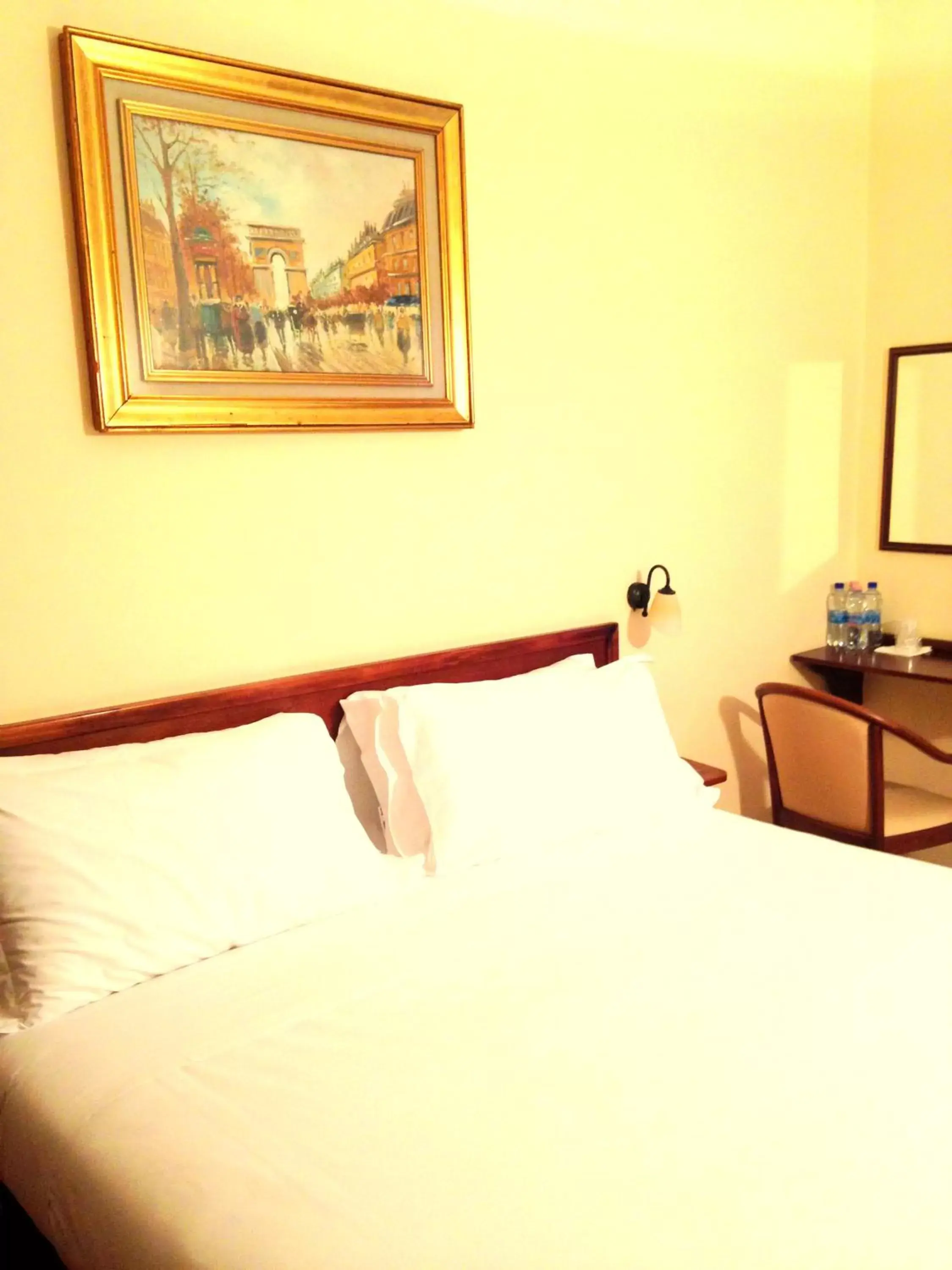 Bedroom, Bed in Hotel della Vittoria