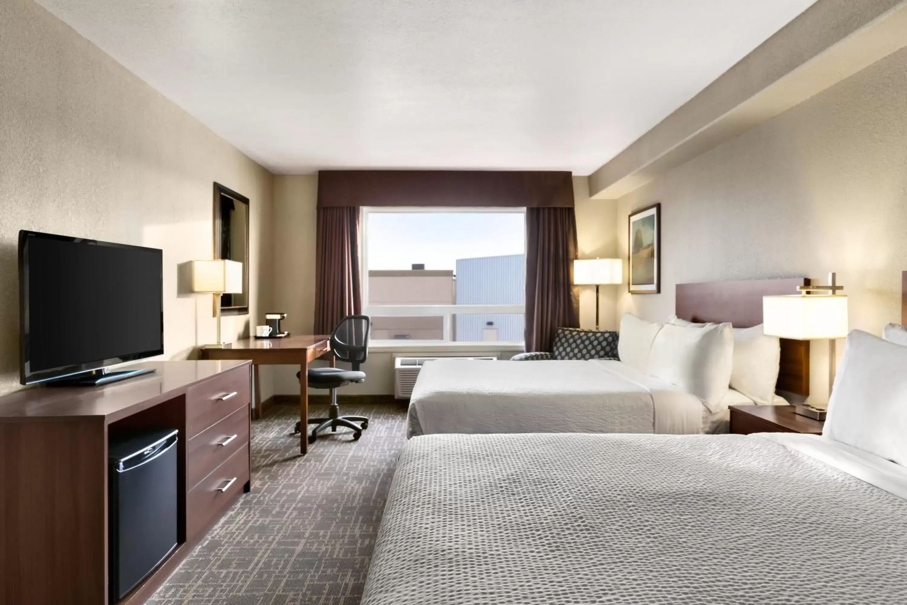 Deluxe Queen Room with Two Queen Beds - Non-Smoking in Days Inn & Suites by Wyndham Yorkton Deluxe Queen Room with Two Queen Beds - Non-Smoking in Days Inn & Suites by Wyndham Yorkton