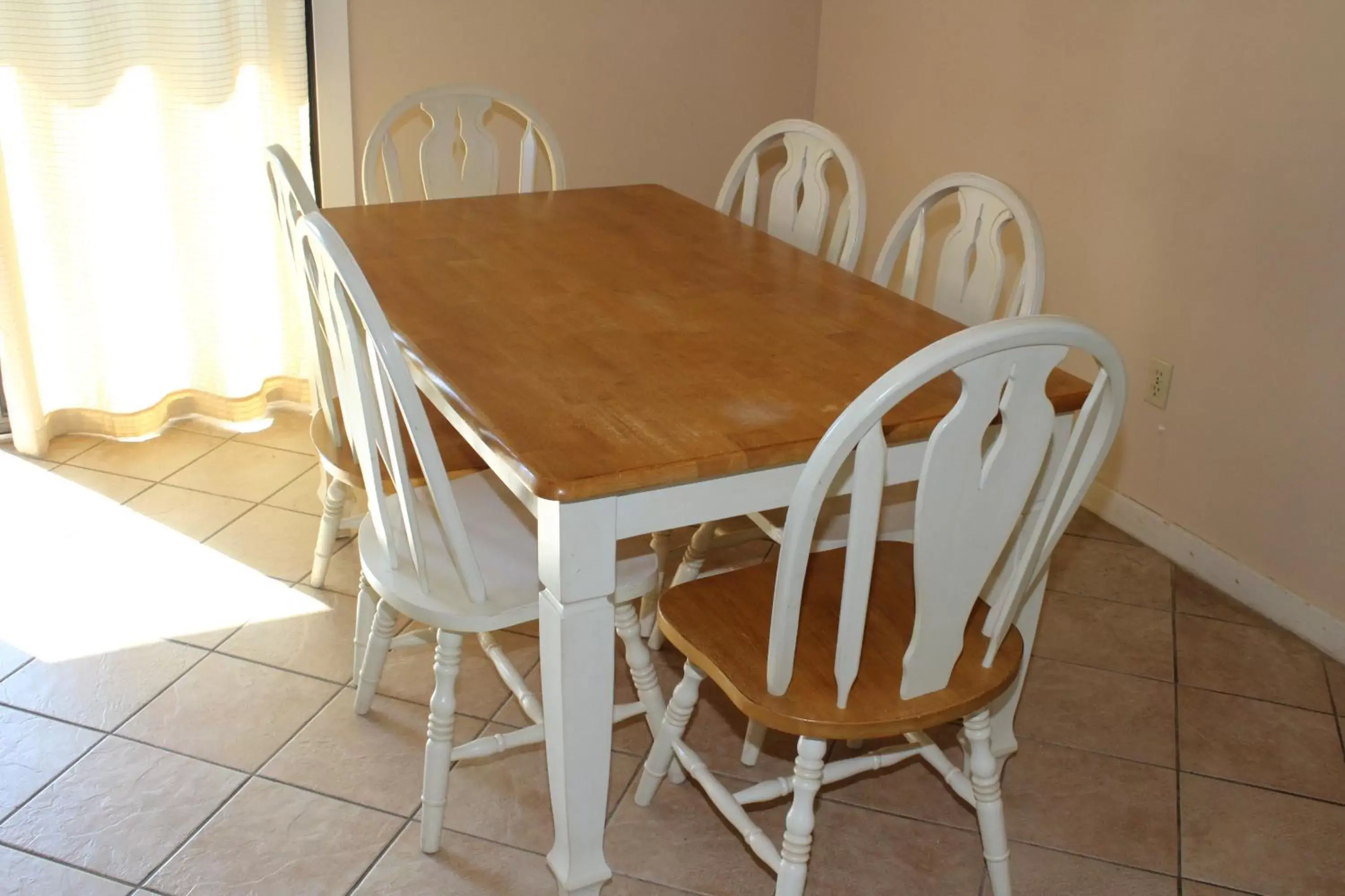 Dining Area in Myrtle Beach Resort